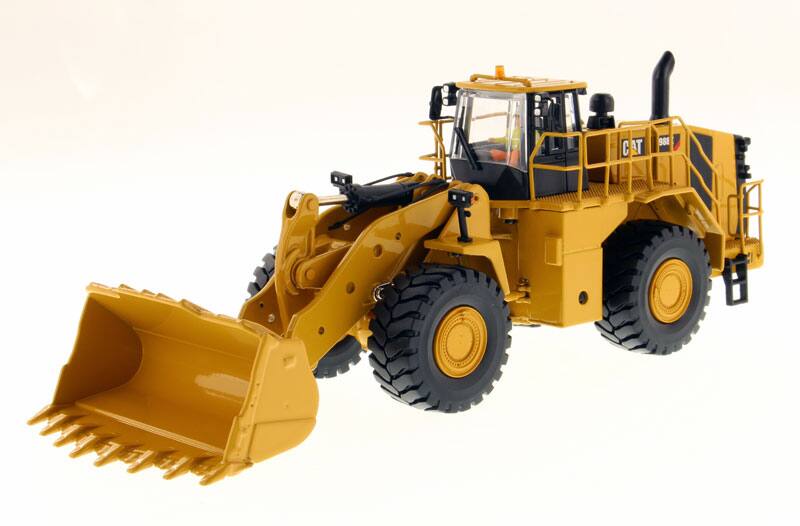 Alt View 3. Diecast Masters - CAT Caterpillar 988K Wheel Loader with Operator "High Line Series" 1/50 Diecast Model by Diecast Masters.
