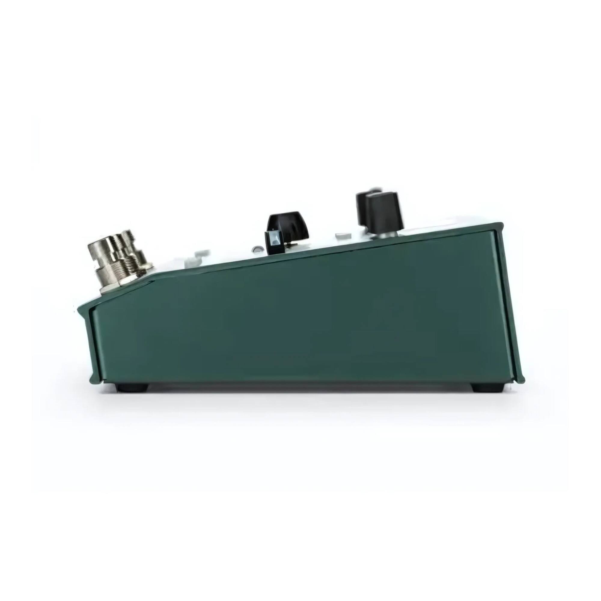 Left. Electro-Harmonix - Electro-Harmonix Oceans Abyss Advanced Reverb Laboratory with OLED Display.