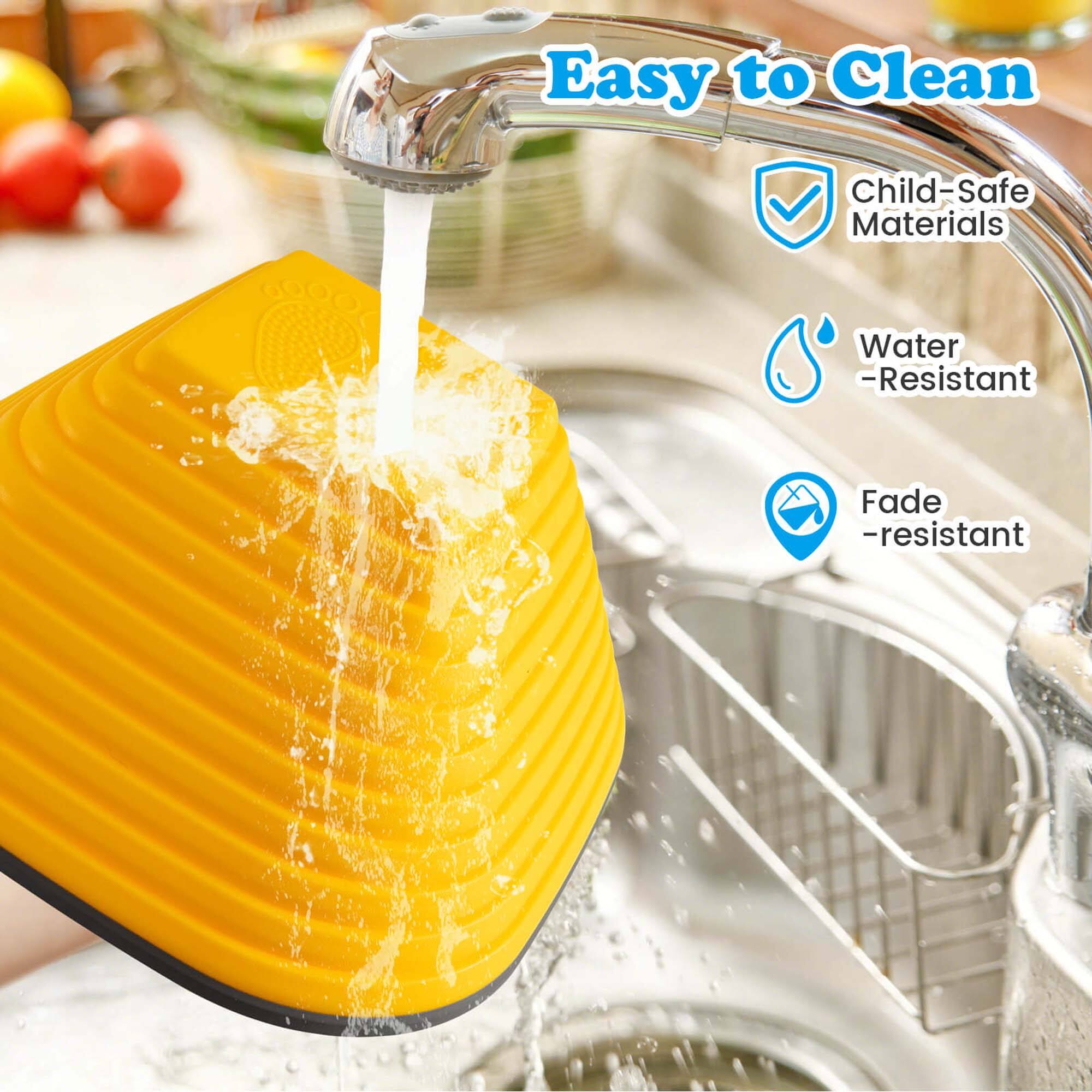 Easy to Clean  
Child-Safe Materials  
Water-Resistant  
Fade-Resistant