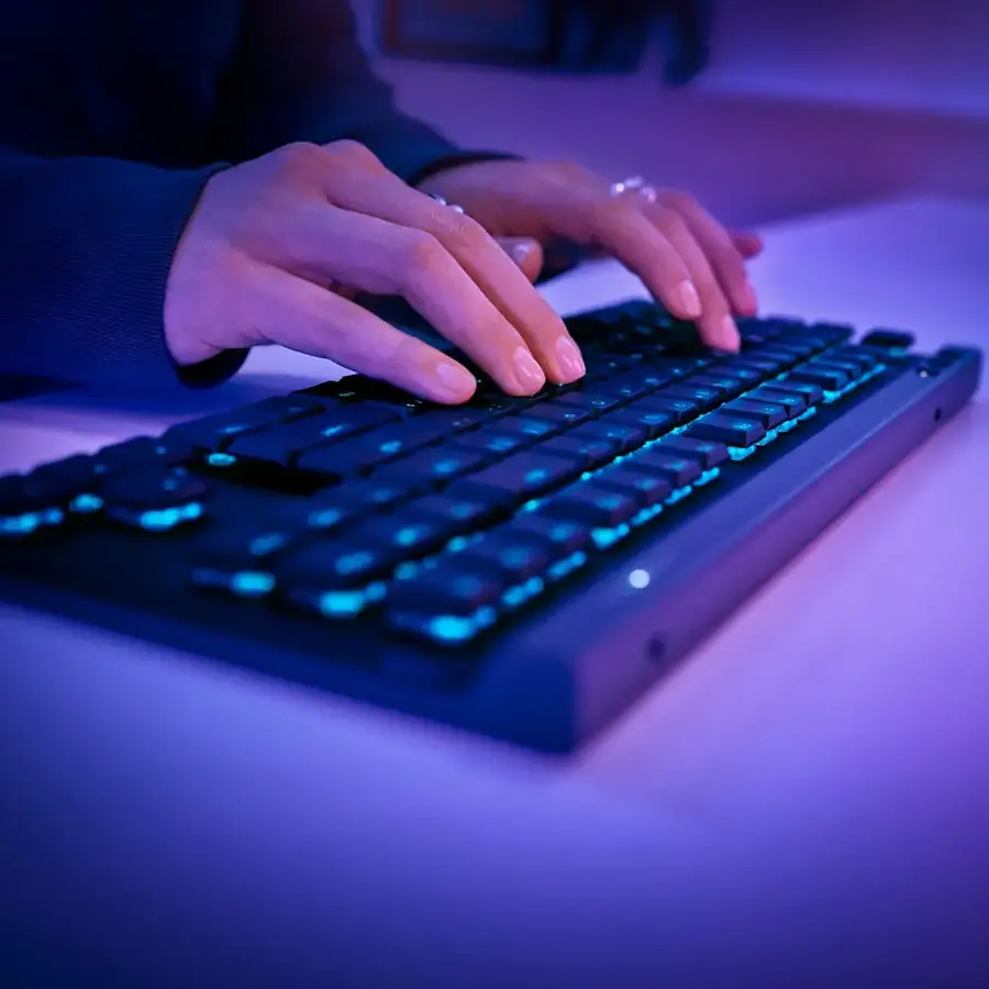 Alt View 16. Logitech - G515 LIGHTSPEED TKL Wireless Mechanical Tactile (Brown) Switch Gaming Keyboard with LIGHTSYNC RGB - Black.