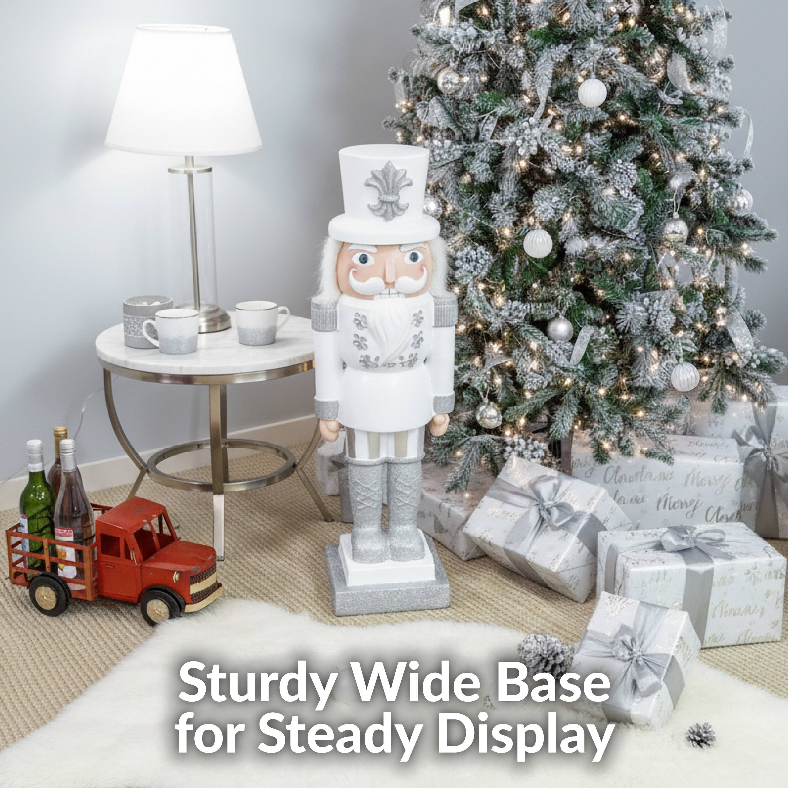 Sturdy Wide Base for Steady Display