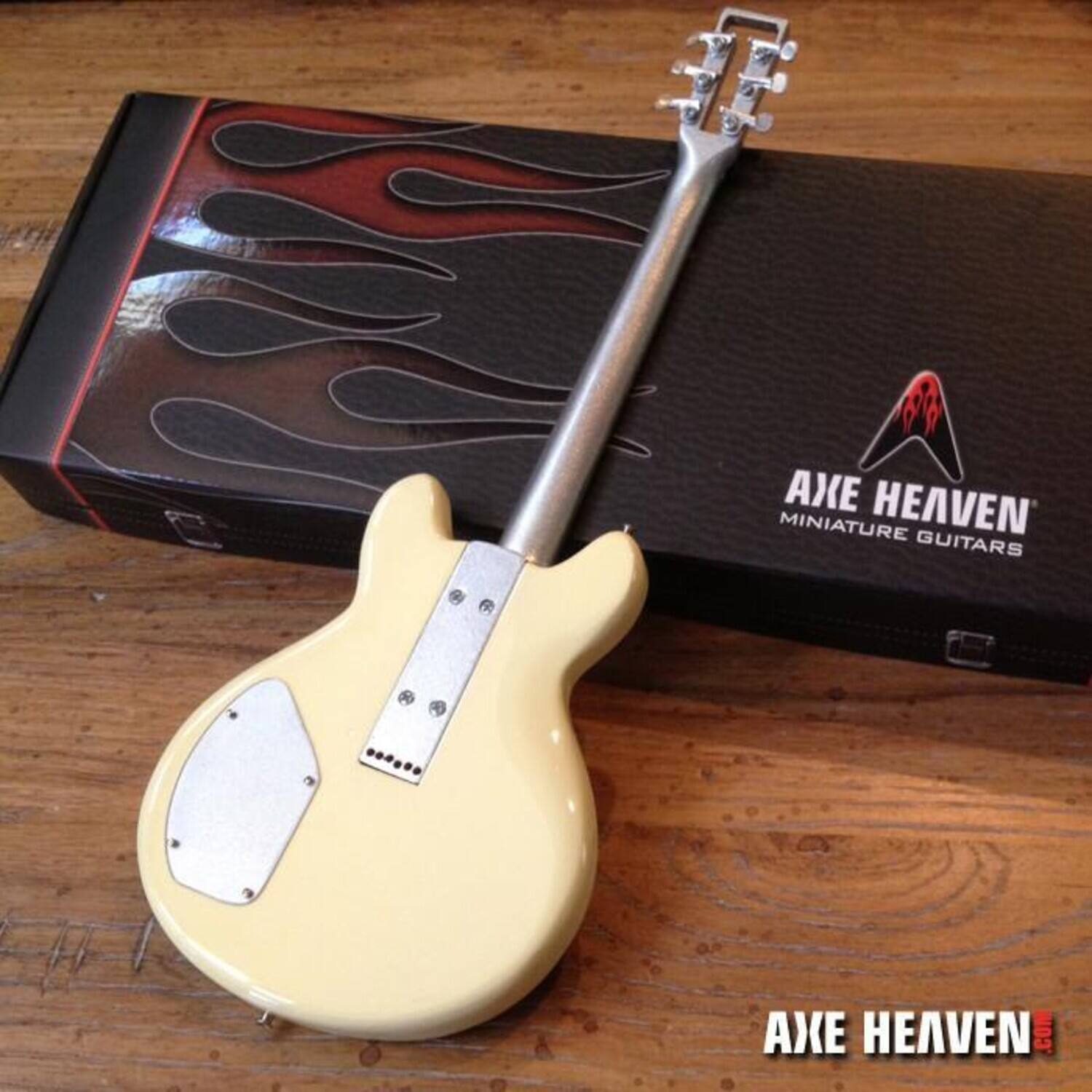 AXE HEAVEN  
MINIATURE GUITARS