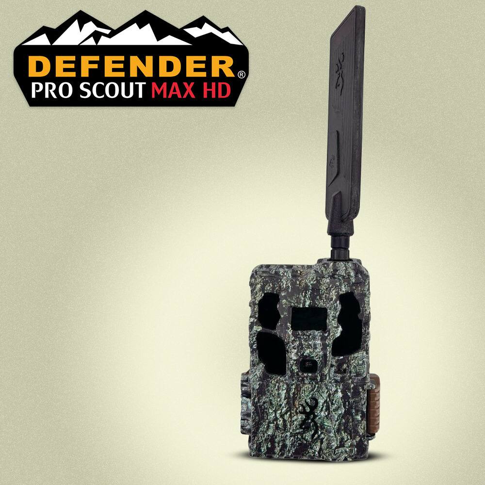 The corrected text is: "DEFENDER PRO SCOUT MAX HD"