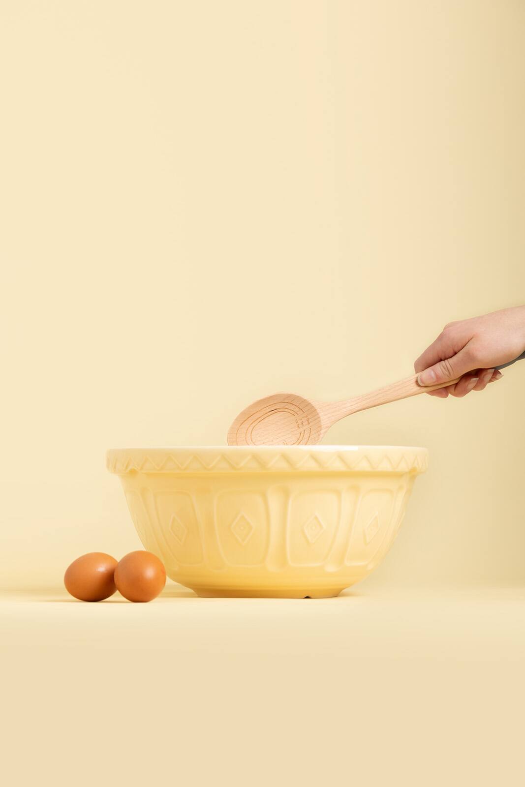 Alt View 1. Mason Cash - Color Mix Yellow Size 12 Mixing Bowl, 4.25 Quart - Yellow.
