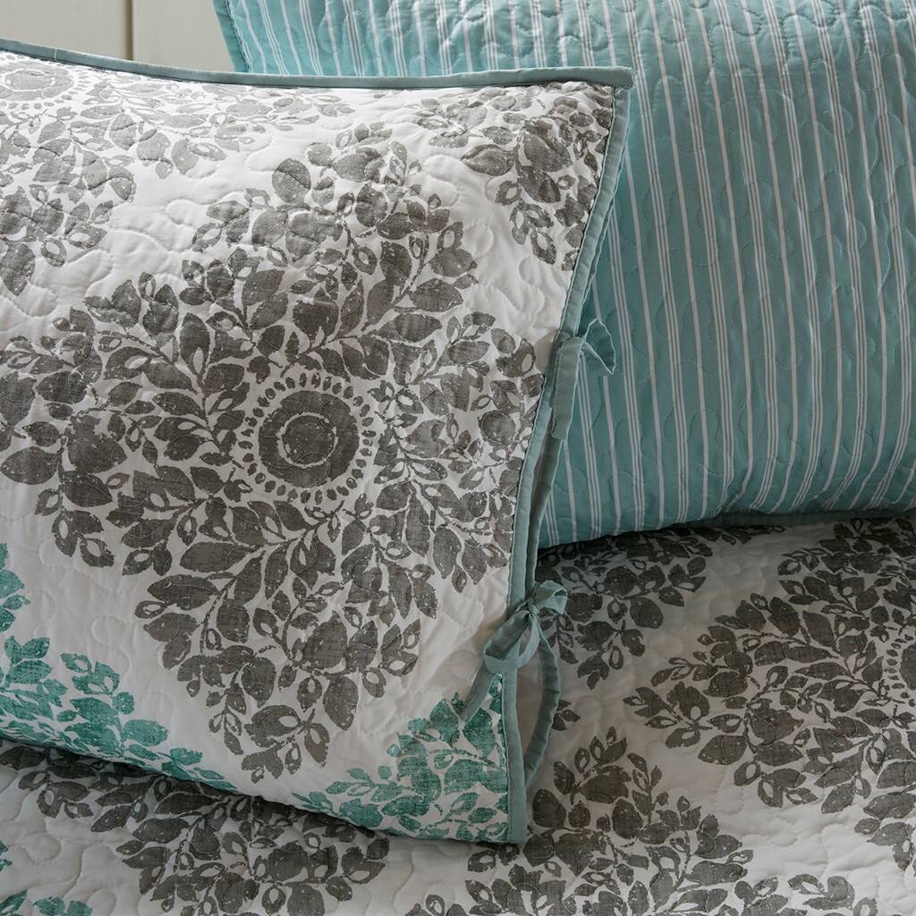 Alt View 2. Gracie Mills - Gracie Mills Mitchell 6-Piece Reversible Daybed Bedding Set - Aqua.