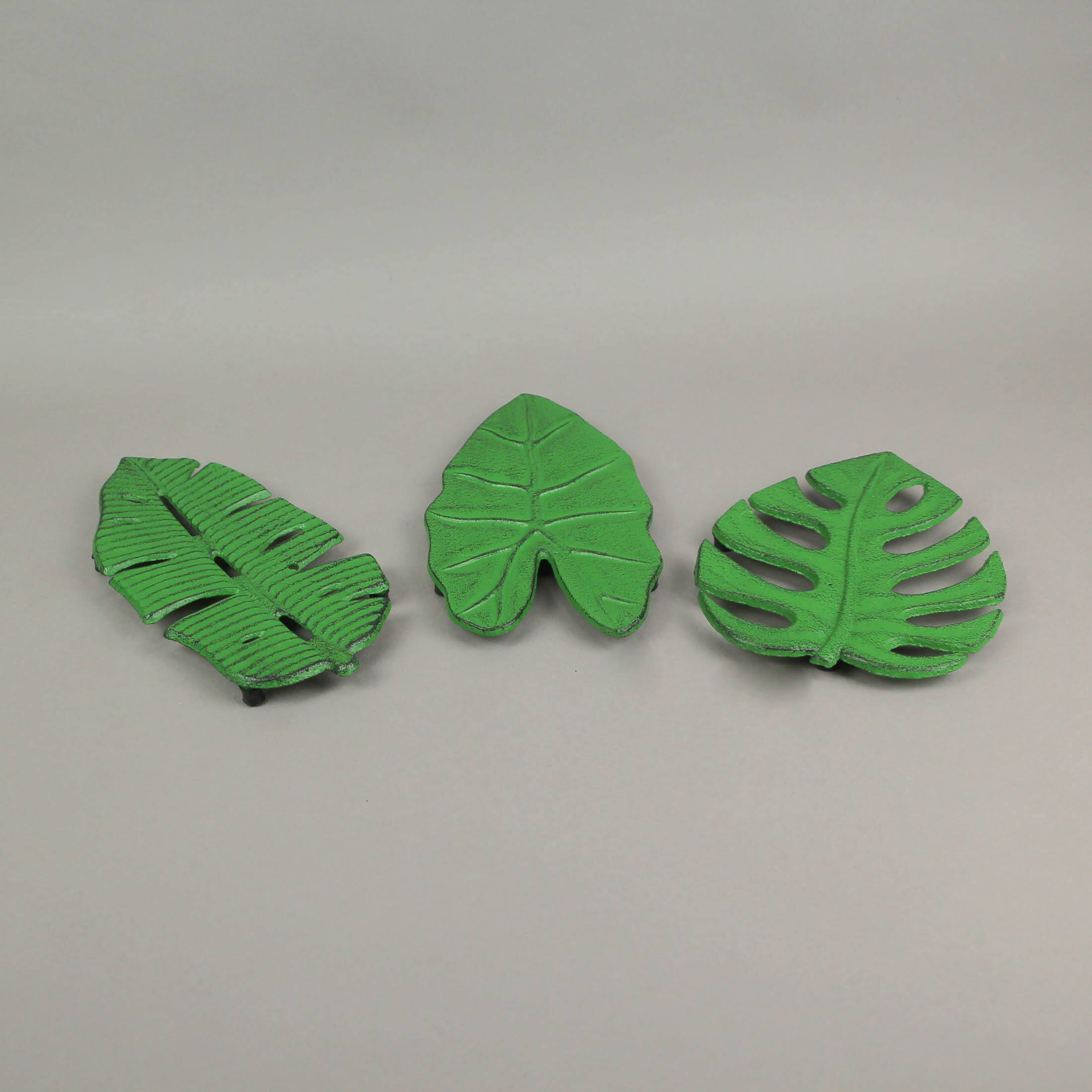 Alt View 6. Zeckos - Set of 3 Aged Green Cast Iron Tropical Leaf Kitchen Trivets / Wall Hangings - Green.
