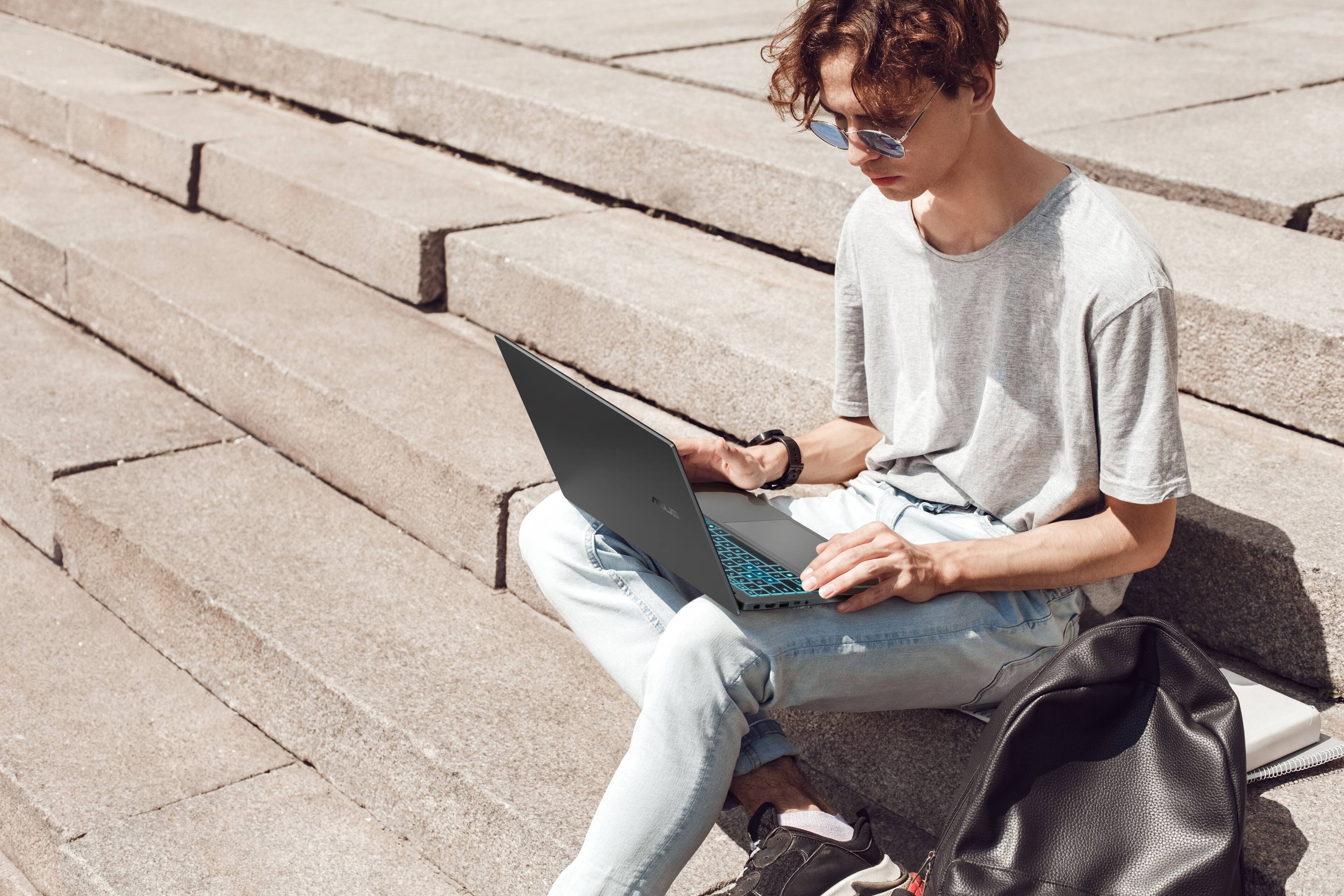 Alt View 7. ASUS - V16 16" FHD+ 144Hz Gaming Laptop - Intel Core 7 240H with 16GB Memory - NVIDIA RTX 5060 - 1TB SSD - Matte Black.