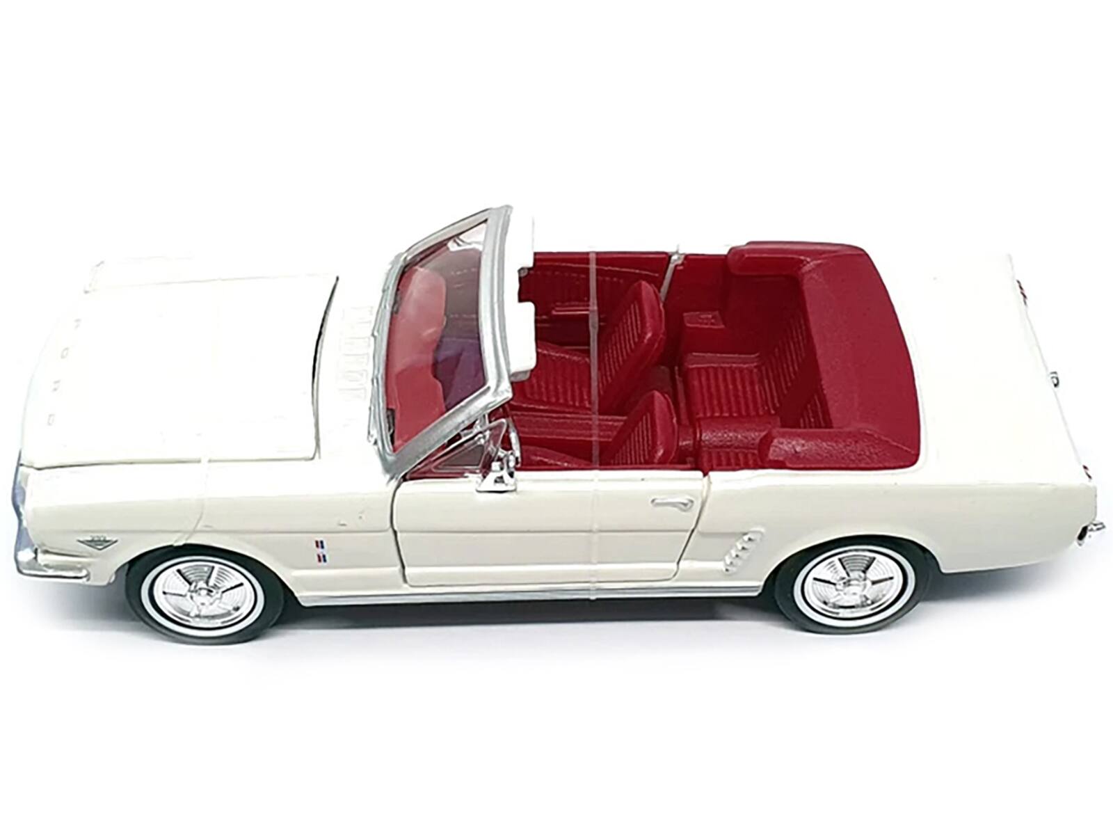 Alt View 3. Motormax - 1964 1/2 Ford Mustang Convertible White w/Red Interior James Bond 007 "Goldfinger" 1964 Movie 1/24 Model Car by Motormax.