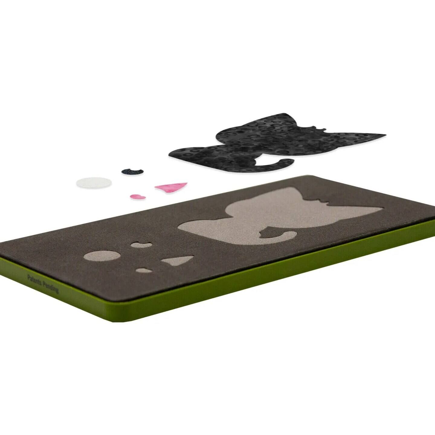 Back. AccuQuilt - GO! Kitten Die - Black.