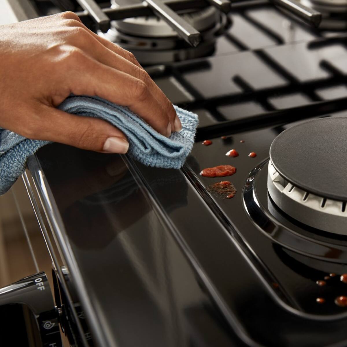 Alt View 9. Whirlpool - 5.1 Cu. Ft. Freestanding Gas Range with Broiler Drawer - Black.