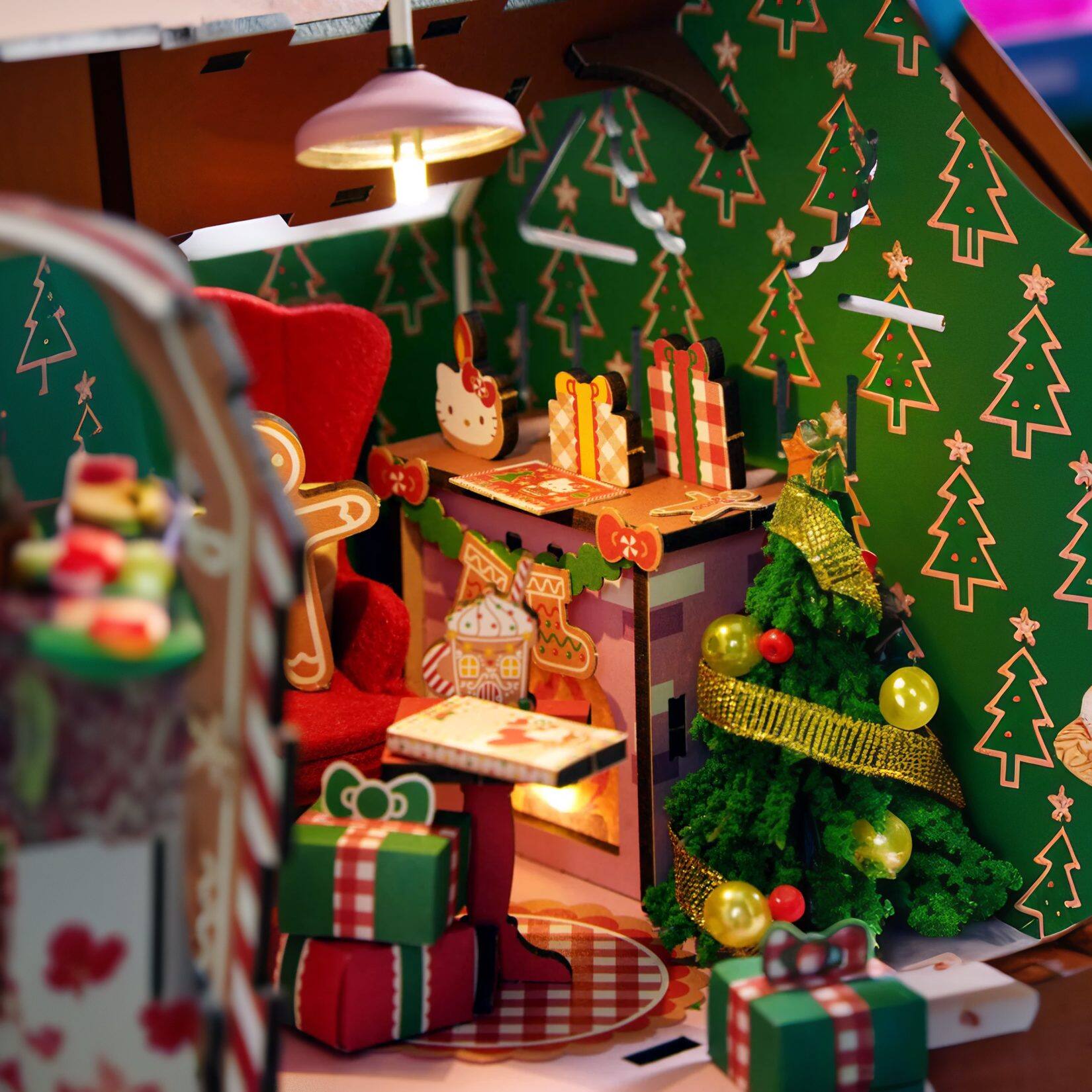 Back. 3D Puzzle - DIY 3D Puzzle - Hello Kitty Gingerbread House 266pcs.