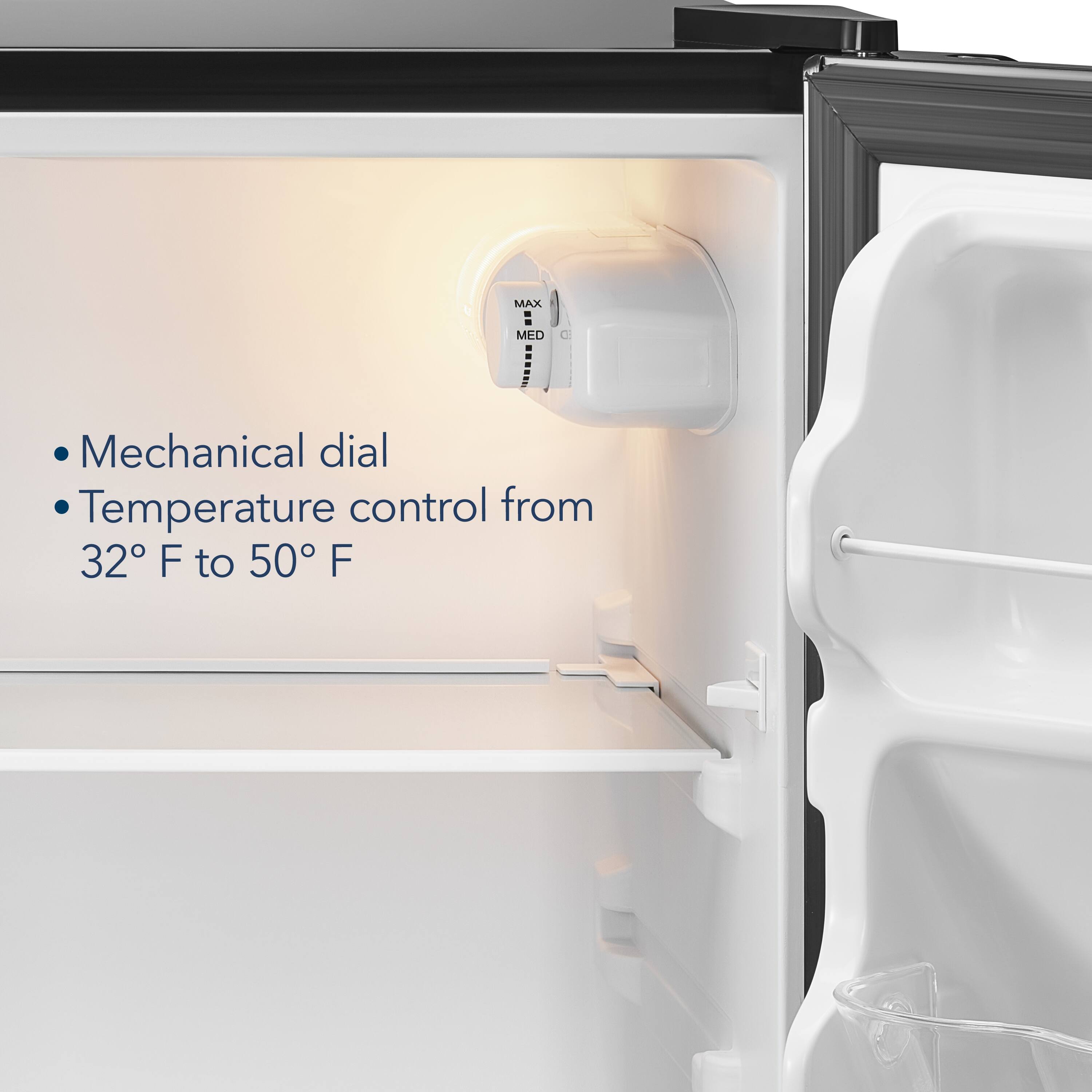 - Mechanical dial
- Temperature control from 32°F to 50°F