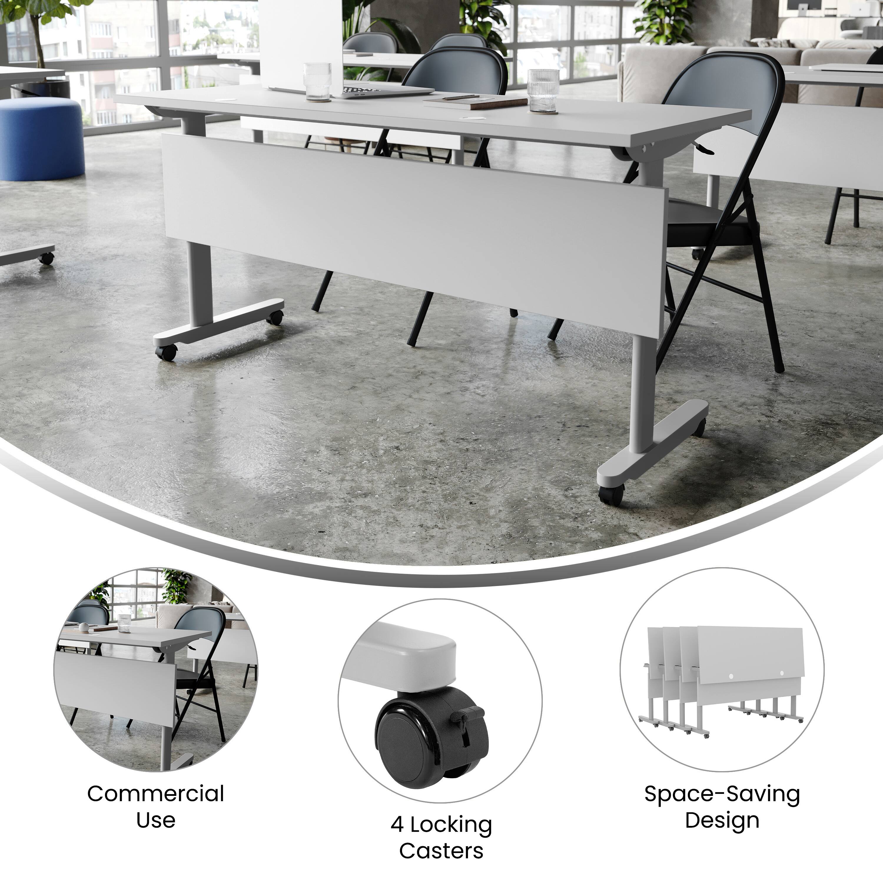 Commercial Use  
4 Locking Casters  
Space-Saving Design