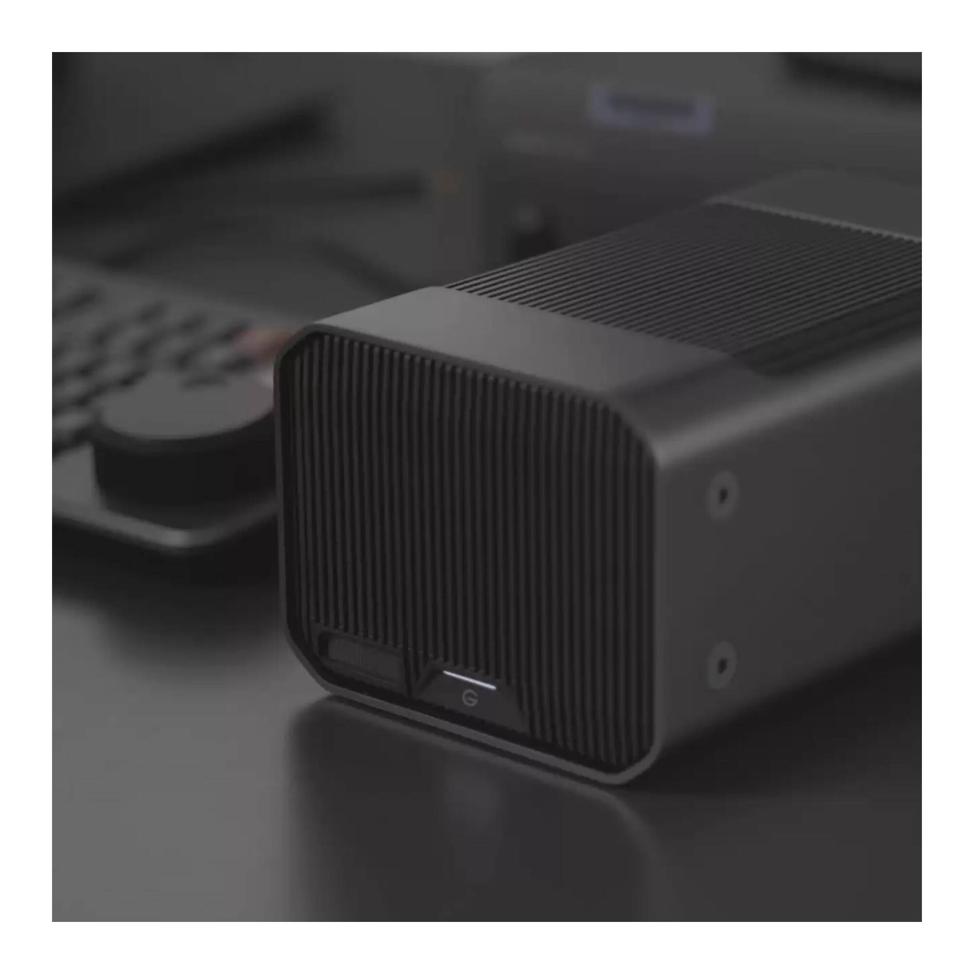 Back. SanDisk Professional - SanDisk Professional G-Raid Project 2 16TB HDD and PRO-BLADE Mag 1TB SSD Bundle.