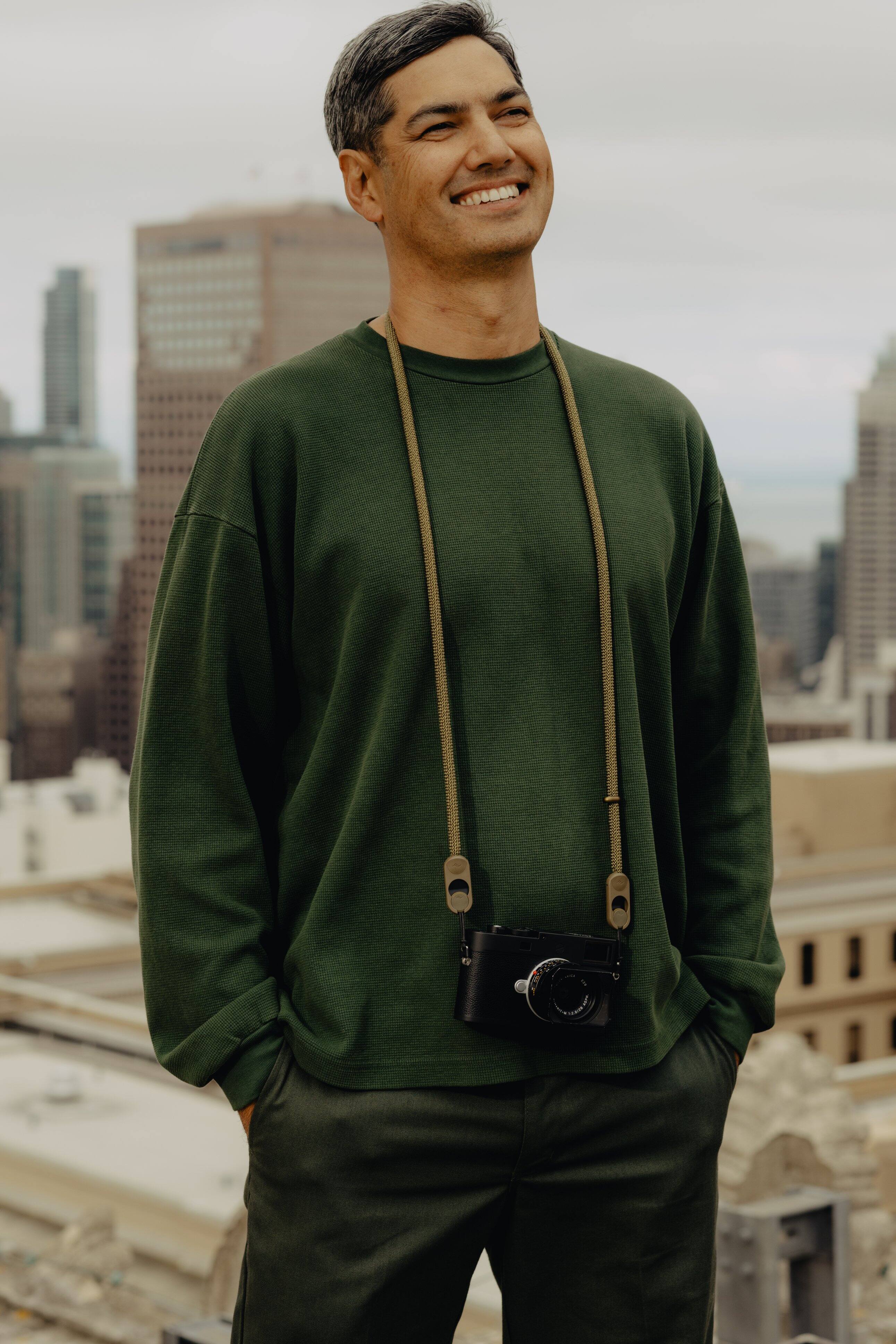 Left. Peak Design - Form Rope Camera Strap Long Kelp - Kelp.