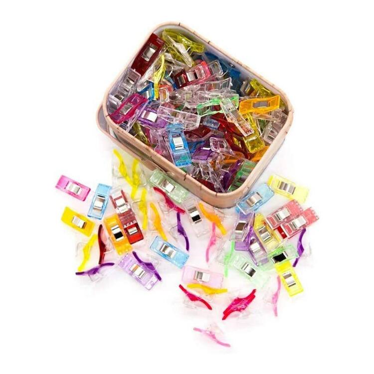 Left. Singer - SINGER | M3300 Sewing Machine with 97 Stitch Applications.