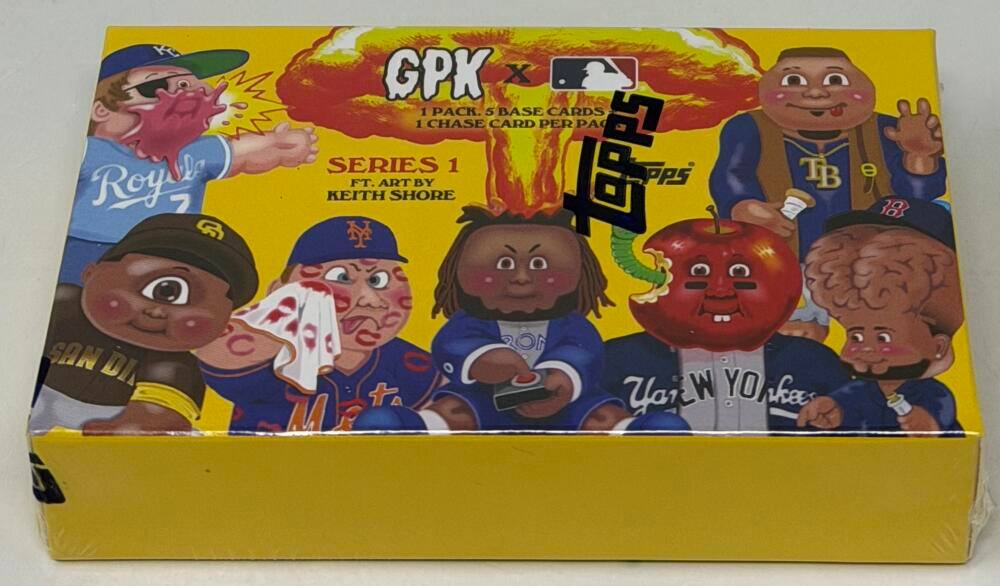 RoyNle 7 CR SAN C DI  
GPK X 1 PACK. 5 BASE CARDS 1 CHASE CARD PER PACK.  
SERIES 1 FT. ART BY KEITH SHORE  
TB ON + YarW YO whee