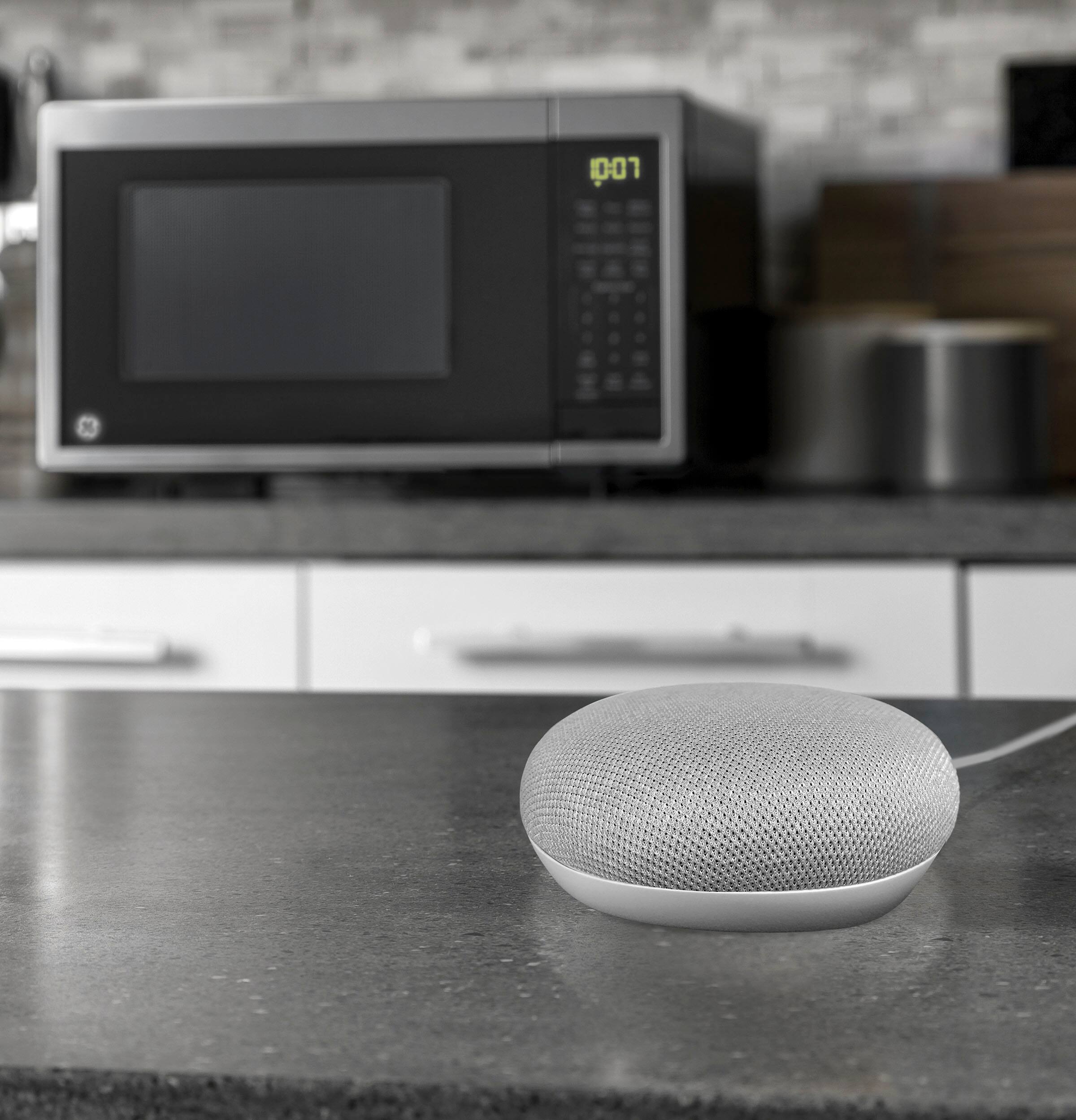 Alt View 23. GE - 0.9 Cu. Ft. Countertop Microwave with Scan-to-Cook Technology - Stainless Steel.