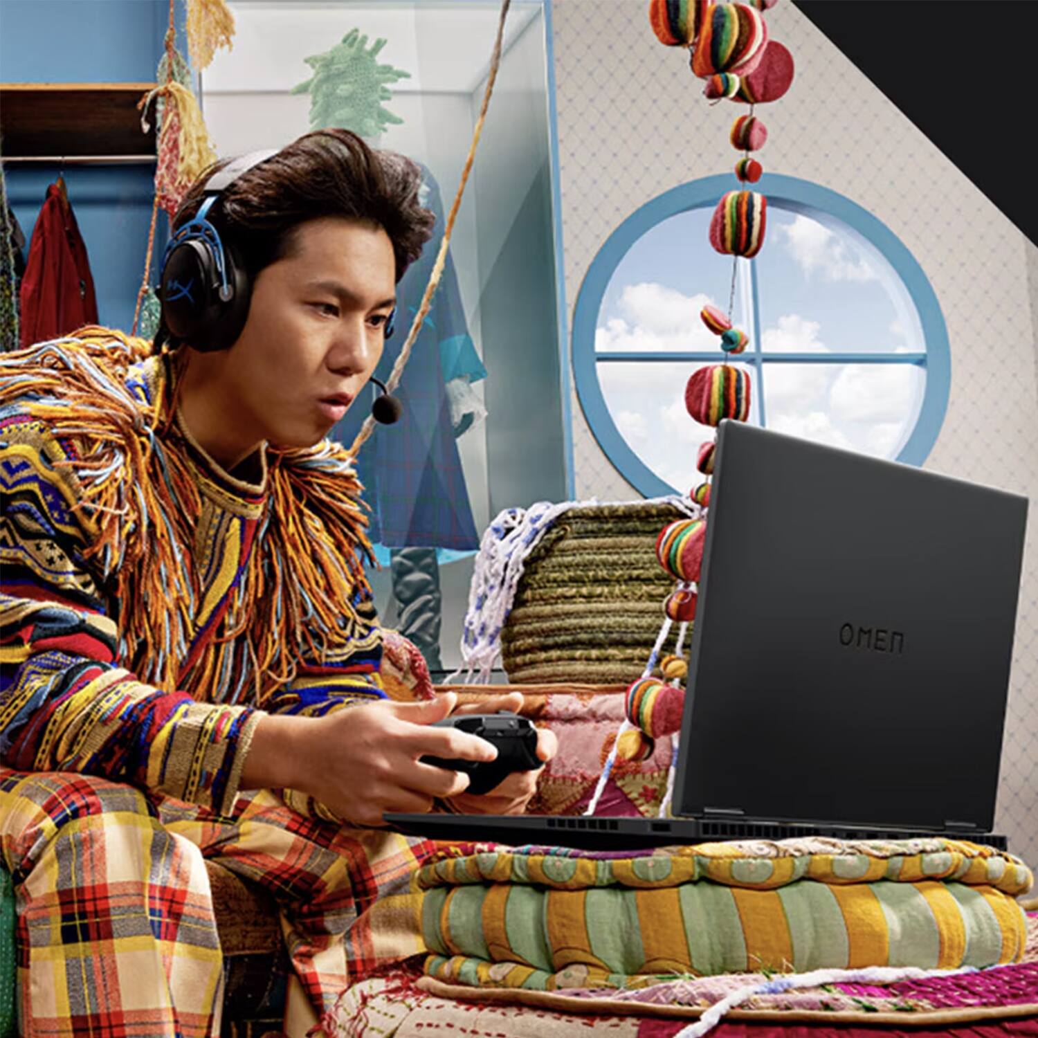 Alt View 7. HP - Omen 17.3" FHD 144Hz Laptop - AMD Ryzen AI 9 365 with 32GB DDR5 RAM - 1TB SSD - NVIDIA GeForce RTX 5070 - PCO LT Cooler - Black.