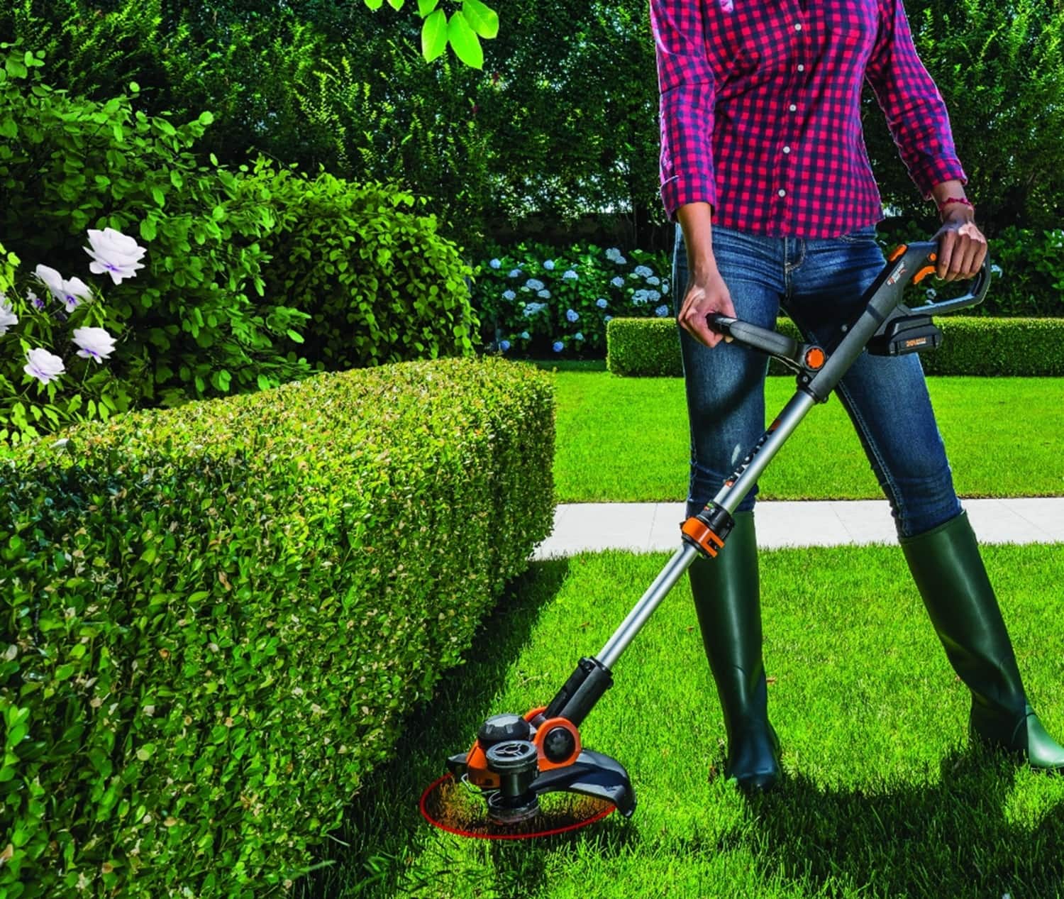 Angle. WORX - 20V Cordless String Trimmer and Air Blower Combo Kit (2 x 2.0 Ah Batteries & 1 x Charger) - Black.