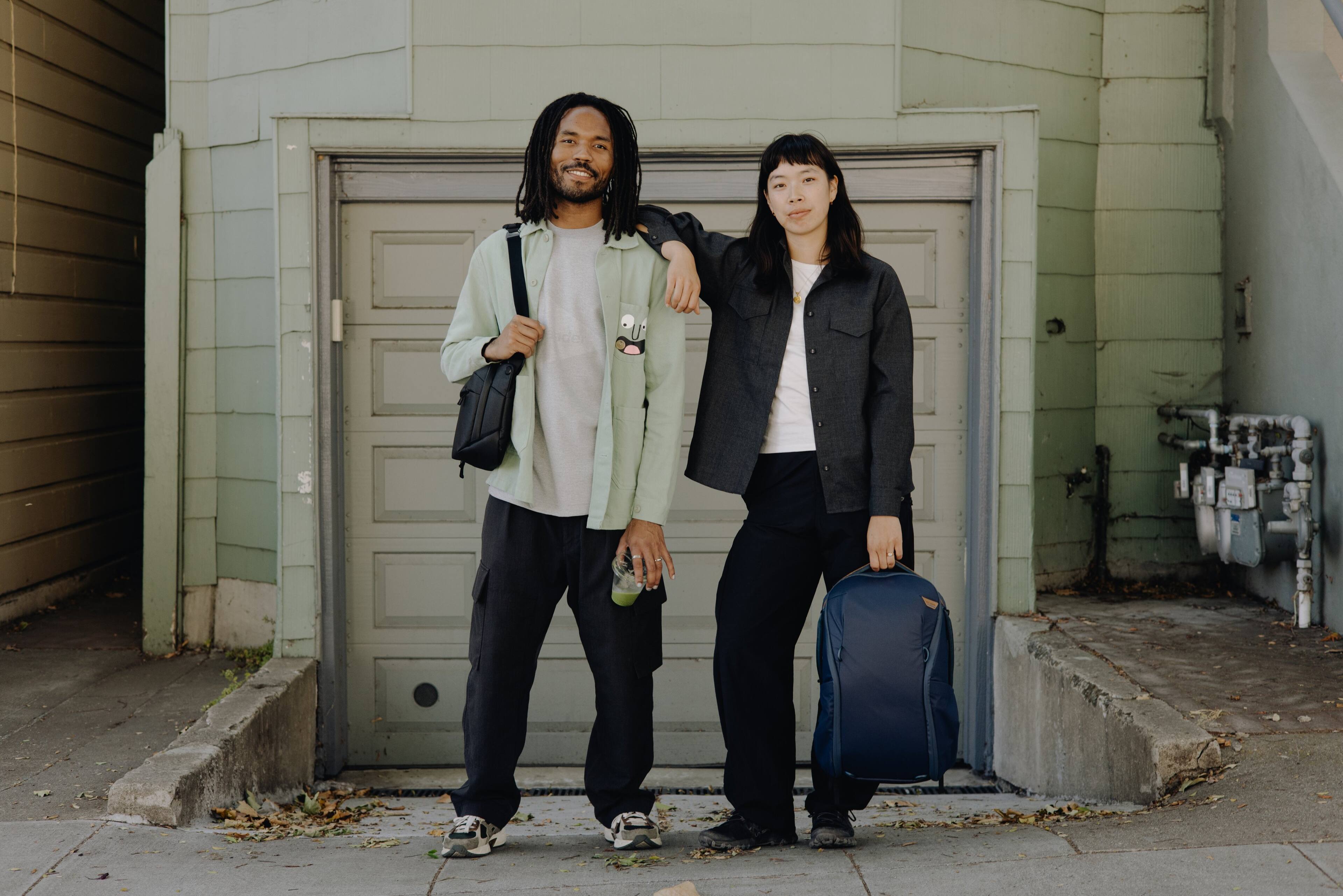 Alt View 18. Peak Design - Everyday Backpack 20L Zip - Midnight.