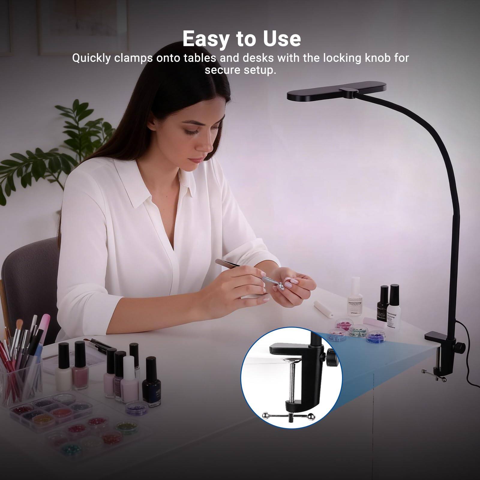 Easy to Use  
Quickly clamps onto tables and desks with the locking knob for secure setup.