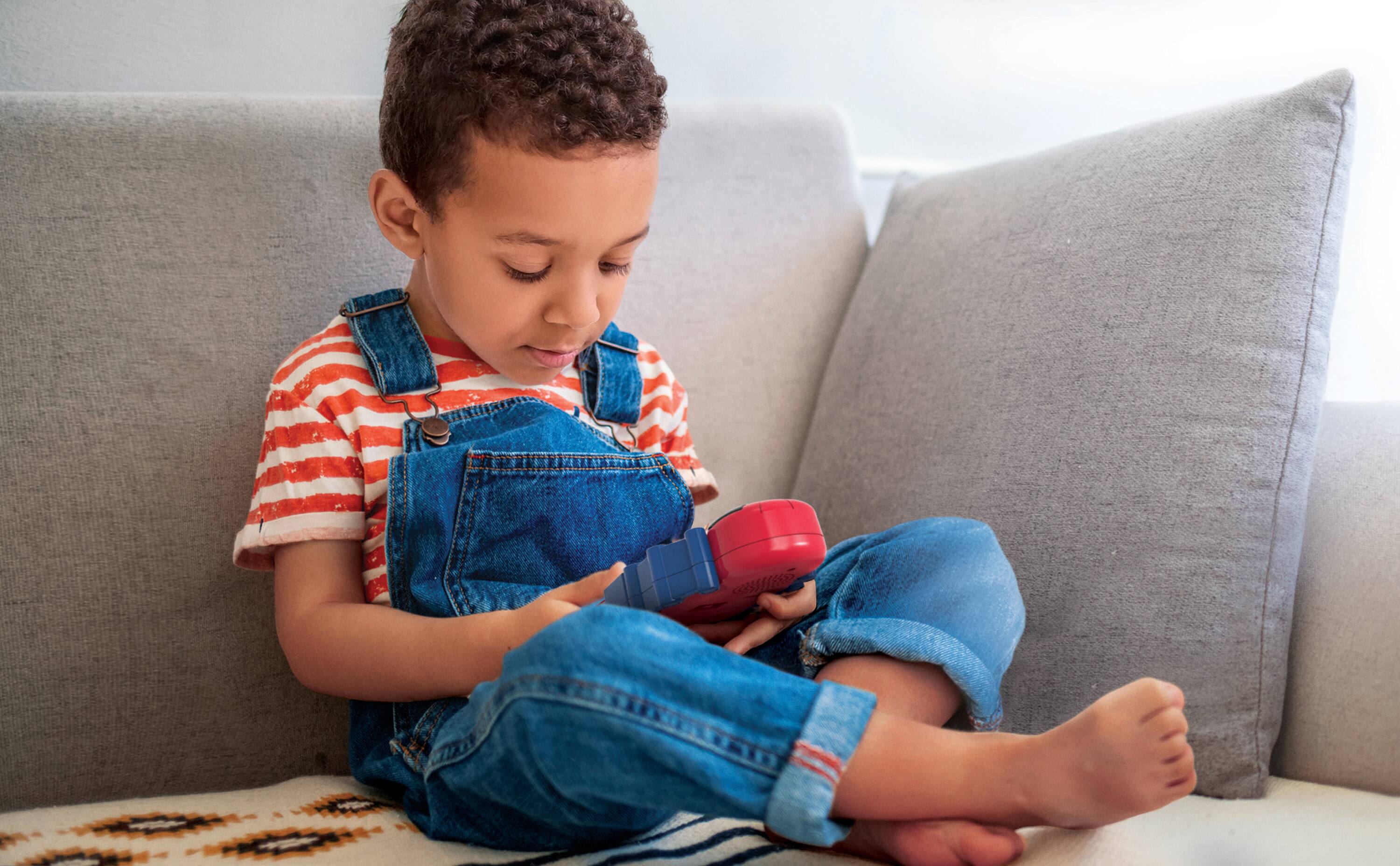 Angle. eKids - eKids Spidey and His Amazing Friends Kids Phone with Preschool Learning Activities.