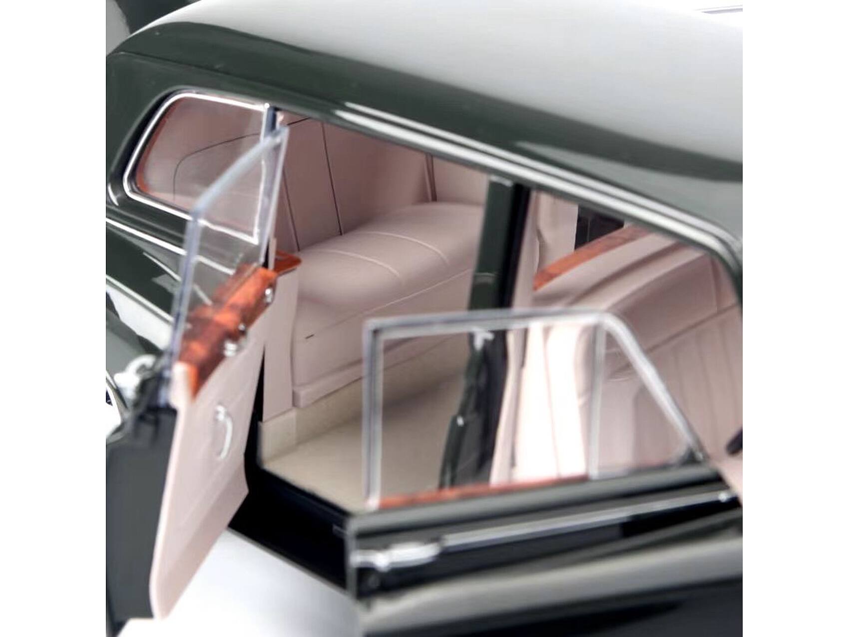 Alt View 5. Paragon - 1964 Rolls Royce Phantom V Brewster Green 1/18 Diecast Model Car by Paragon.