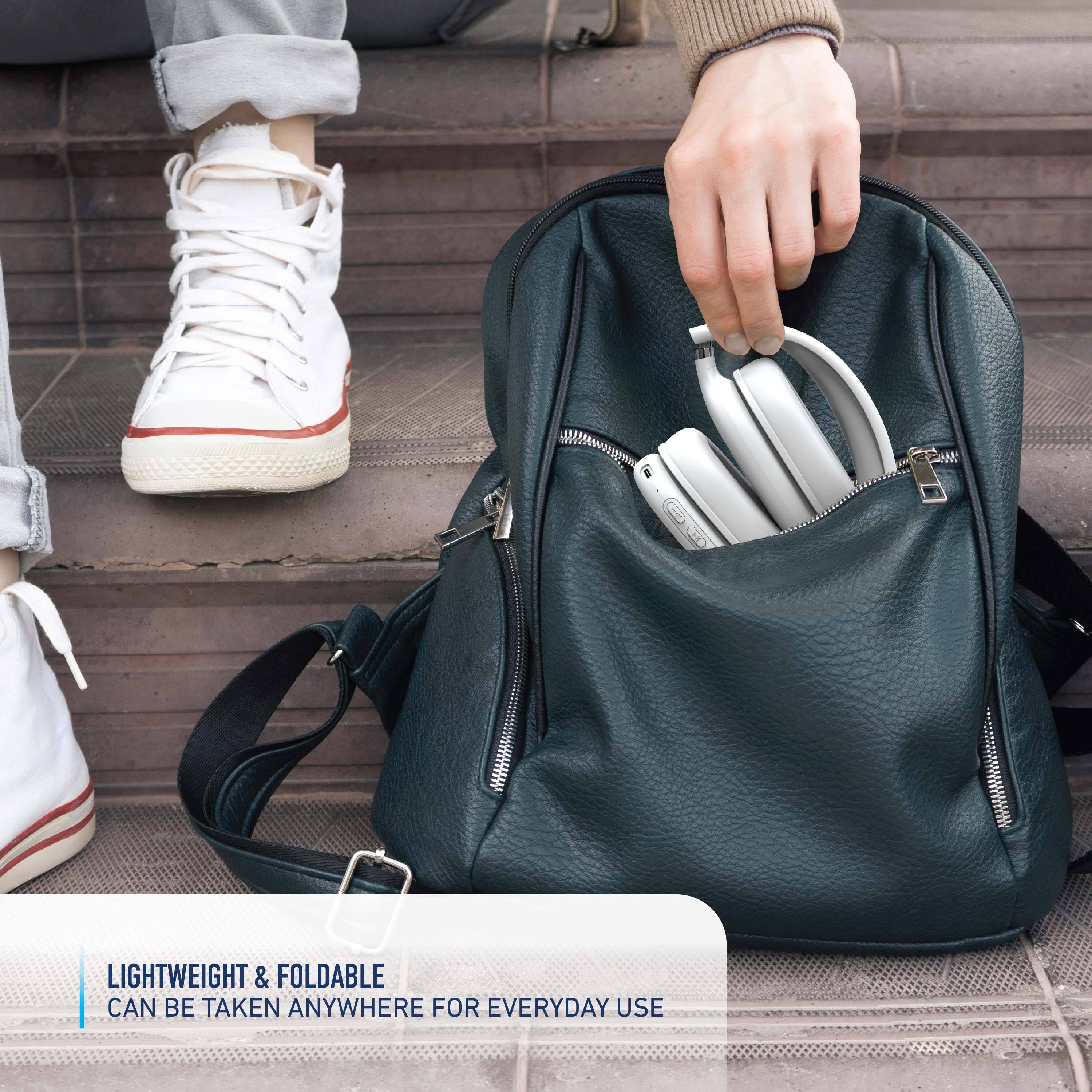 LIGHTWEIGHT & FOLDABLE  
CAN BE TAKEN ANYWHERE FOR EVERYDAY USE