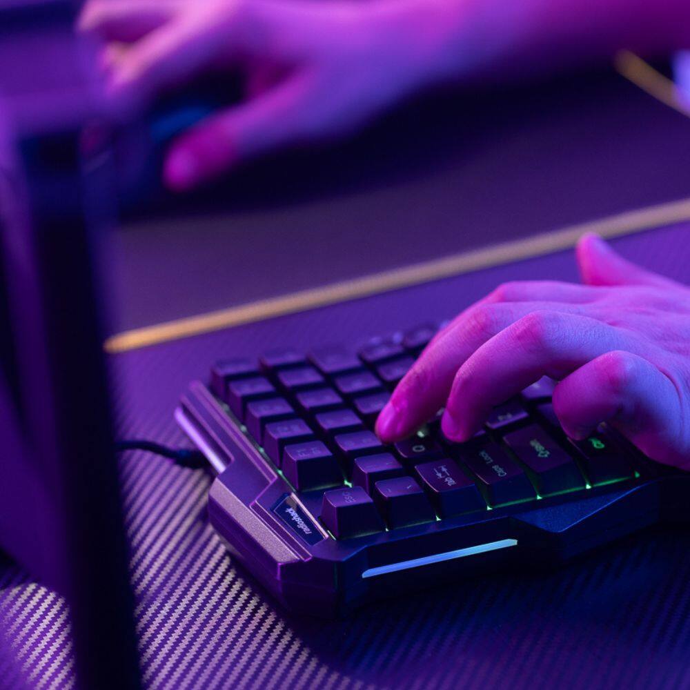 The text on the image reads: "radioshack"