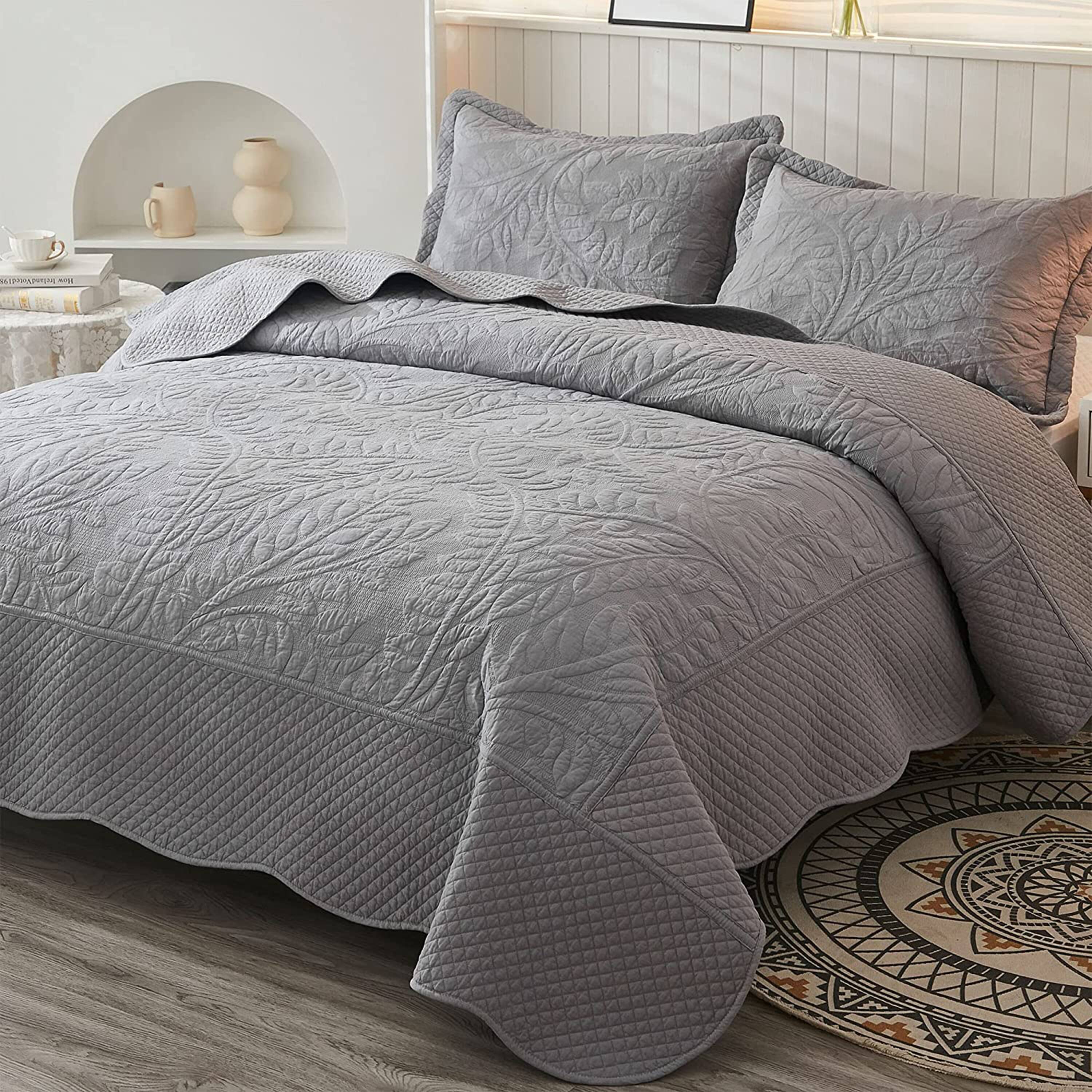 Left. MarCielo - Marcielo 2/3 Piece 100% Cotton Oversized Bedspread Lightweight Quilt Set - Noble Grey.