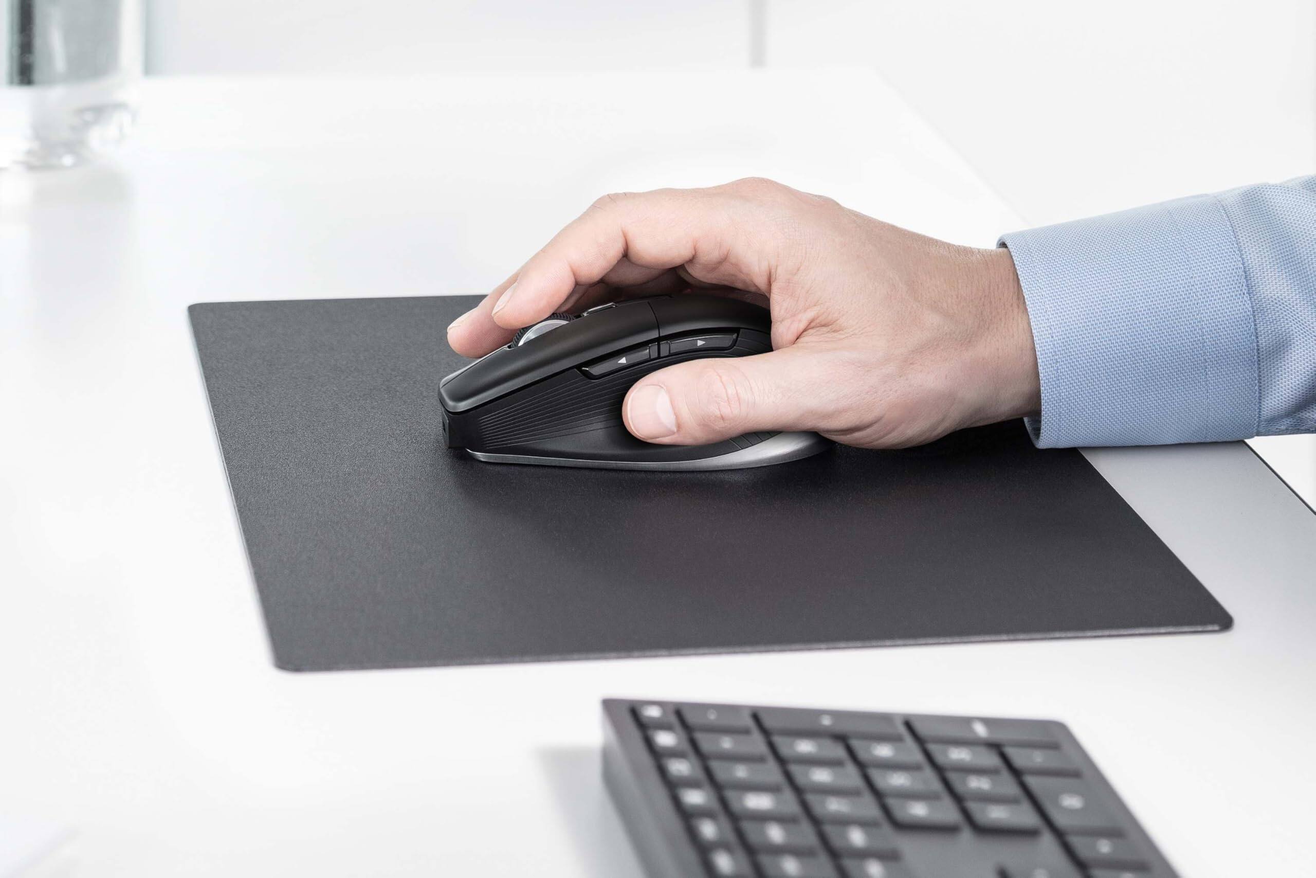 Alt View 1. PO3TICJUNKI3 - Cadmouse Pro Mouse - Default.