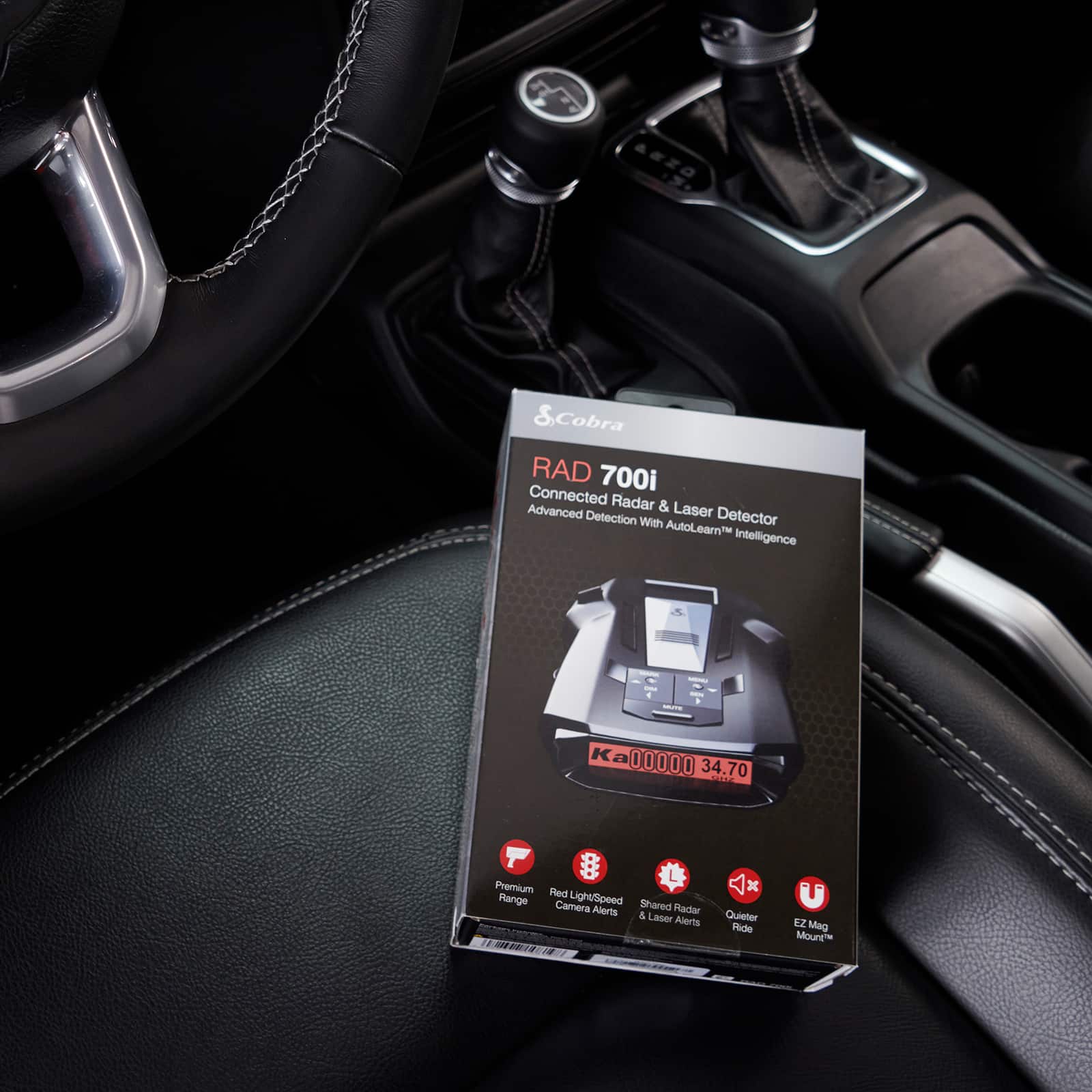 ARZO & Cobra RAD 700i Connected Radar & Advanced Detection Laser Detector With AutoLearn Intelligence - K. 00000 34.70 | Premium Red Range Camera Light/Speed Shared Alerts & Radar Laser Alerts x Quieter Ride E2 Mag Mount