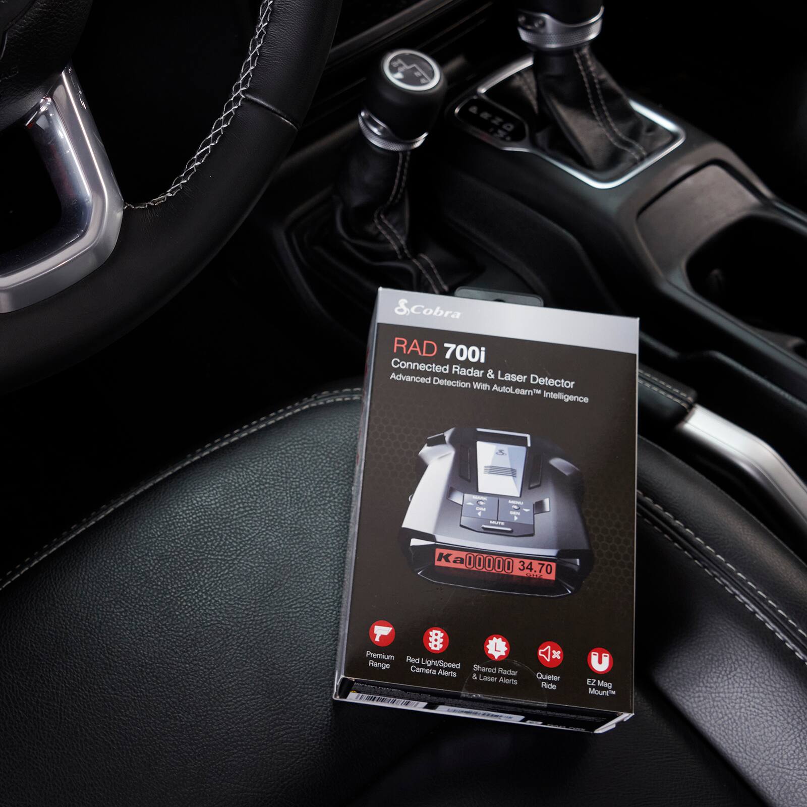 ARZO & Cobra RAD 700i Connected Radar & Advanced Detection Laser Detector With AutoLearn Intelligence - K. 00000 34.70 | Premium Red Range Camera Light/Speed Shared Alerts & Radar Laser Alerts x Quieter Ride E2 Mag Mount