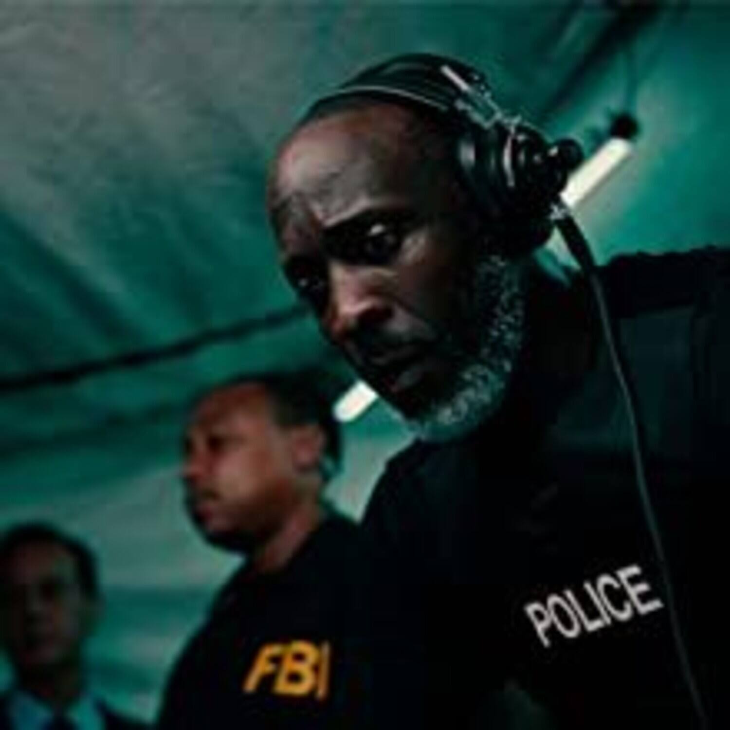 Alt View 1. Breaking (aka 892)   - BLU-RAY.