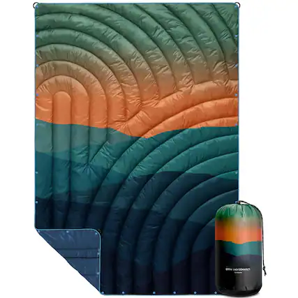 Sure, here is the corrected and grouped text from the image:
---
**CrAI 4b DENNIN**
**OUTDOOR**
---
The text "CrAI 4b DENNIN" appears at the top left, and "OUTDOOR" is on the bag in the bottom right.