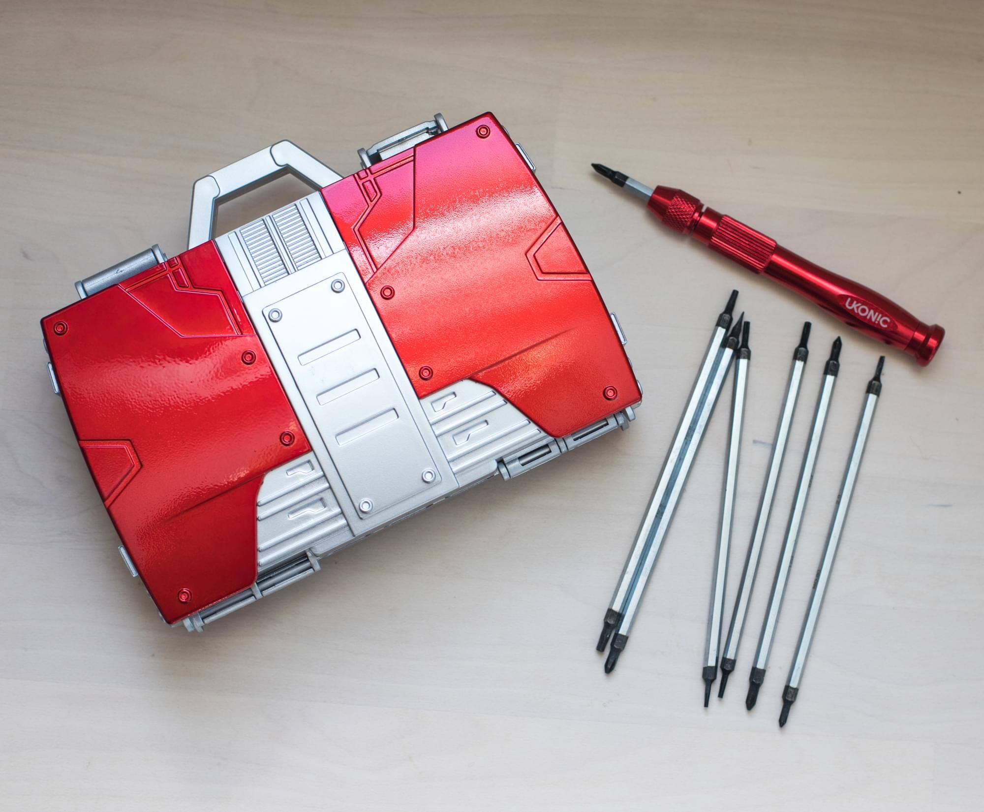 Alt View 4. Ukonic - Marvel Iron Man 2 Replica Briefcase 7-Piece Screwdriver Set Tool Kit - Red.