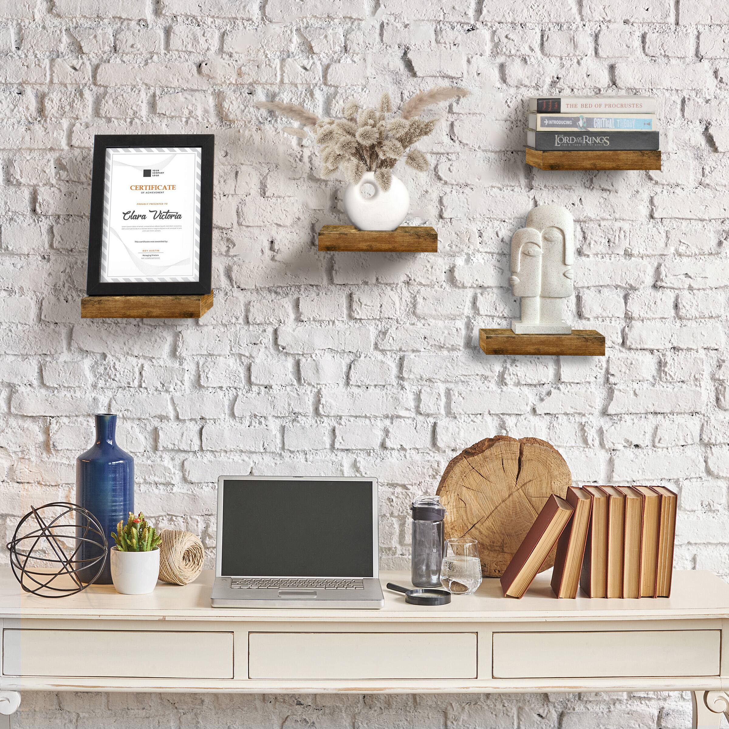 The text on the image is:

- The Red of Procrustes
- Critica
- The Lord of Rings
- Clara Victoria