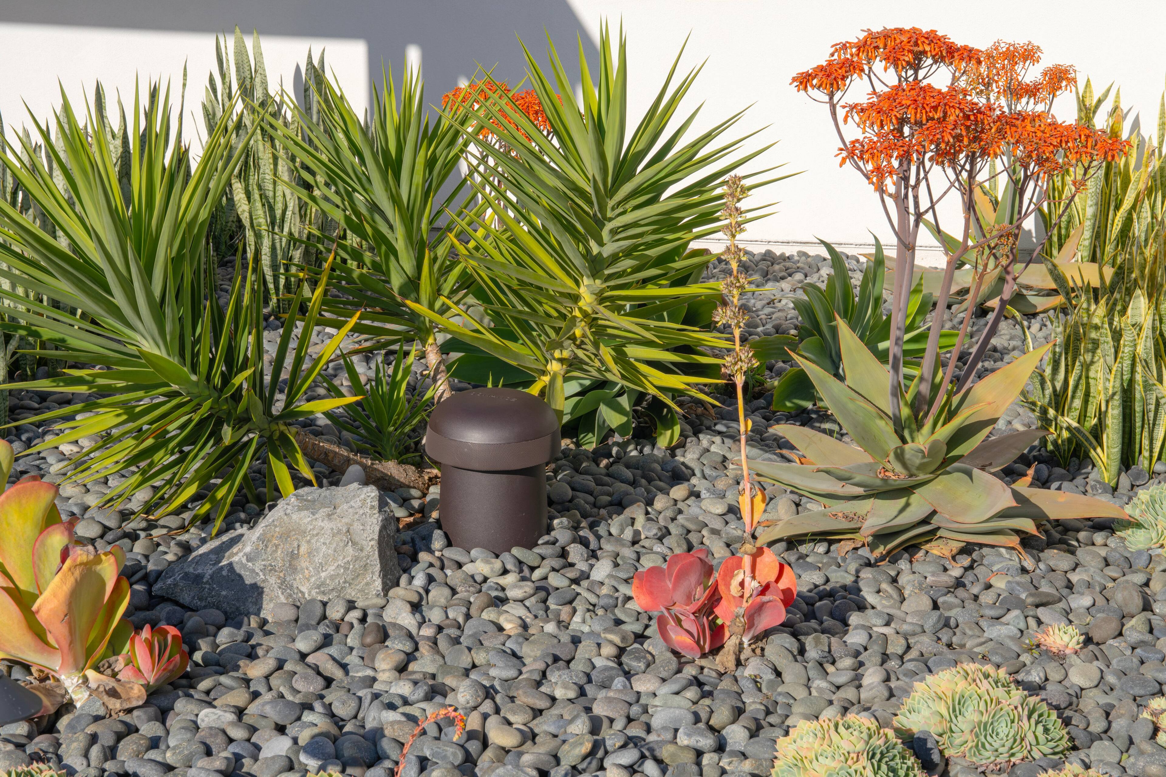 Alt View 18. Sonance - OMNI-6T - Omnidirectional 6-1/2" Passive 2-Way 70V/100V/8Ohm Outdoor Speaker (Each) - Dark Brown.