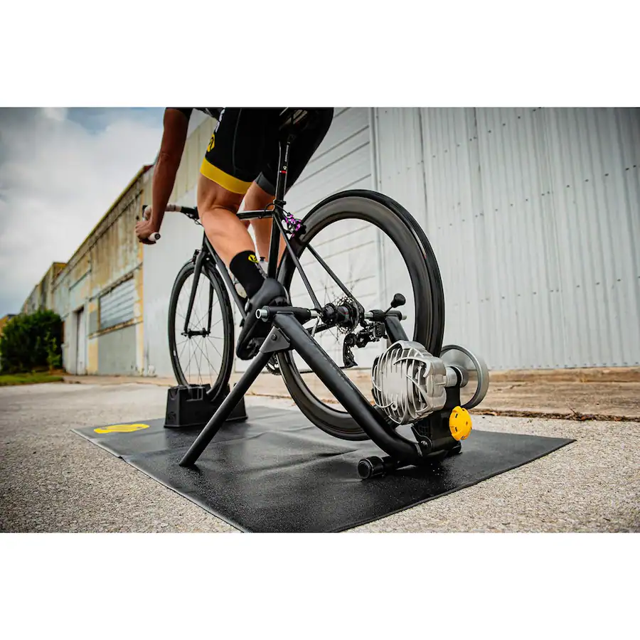 Cycling Bike Zwift With Cycleops Fluid Saris Fluid Smart Trainer