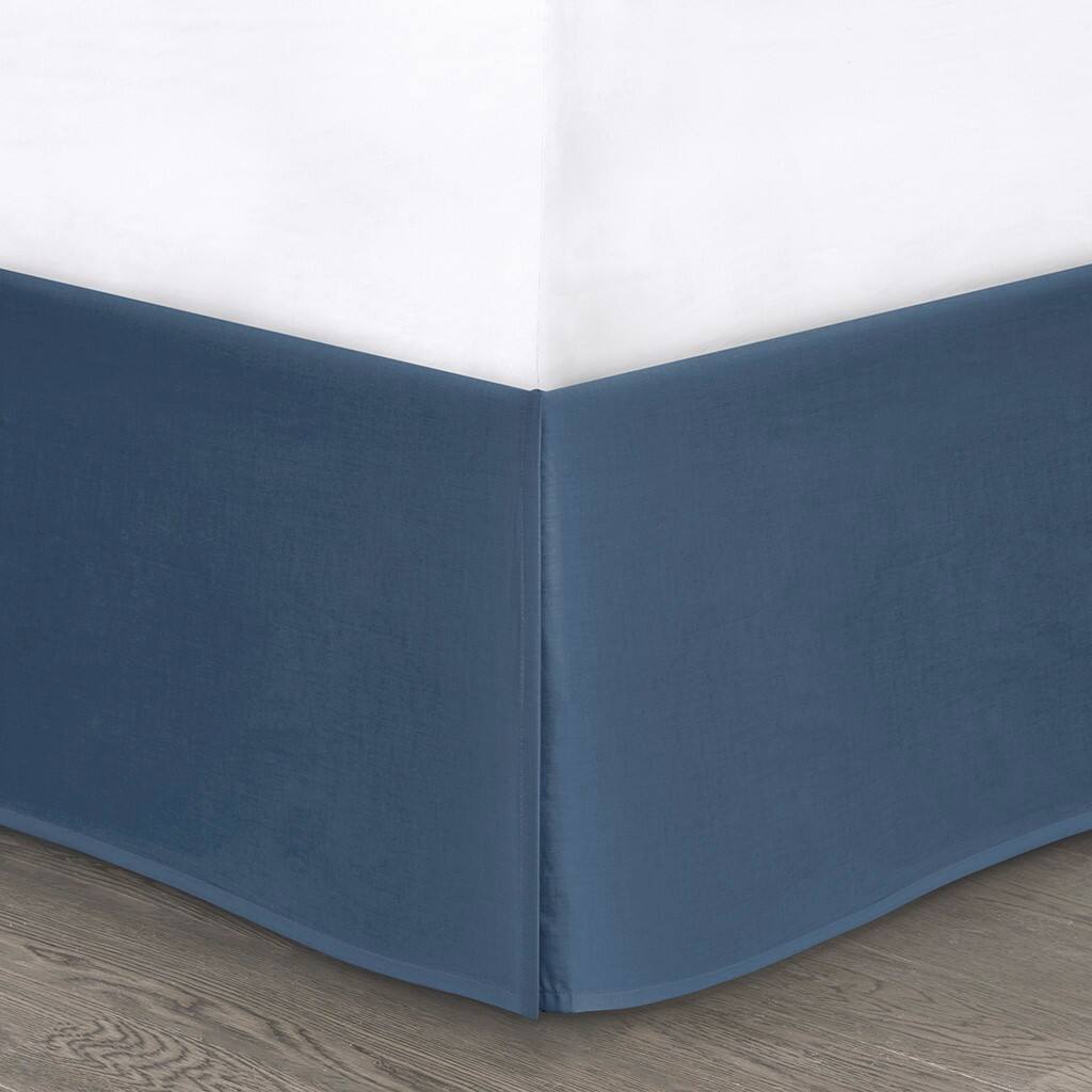 Alt View 4. Gracie Mills - Gracie Mills Ronny 8-Piece Damask-Inspired Comforter Set - Blue.