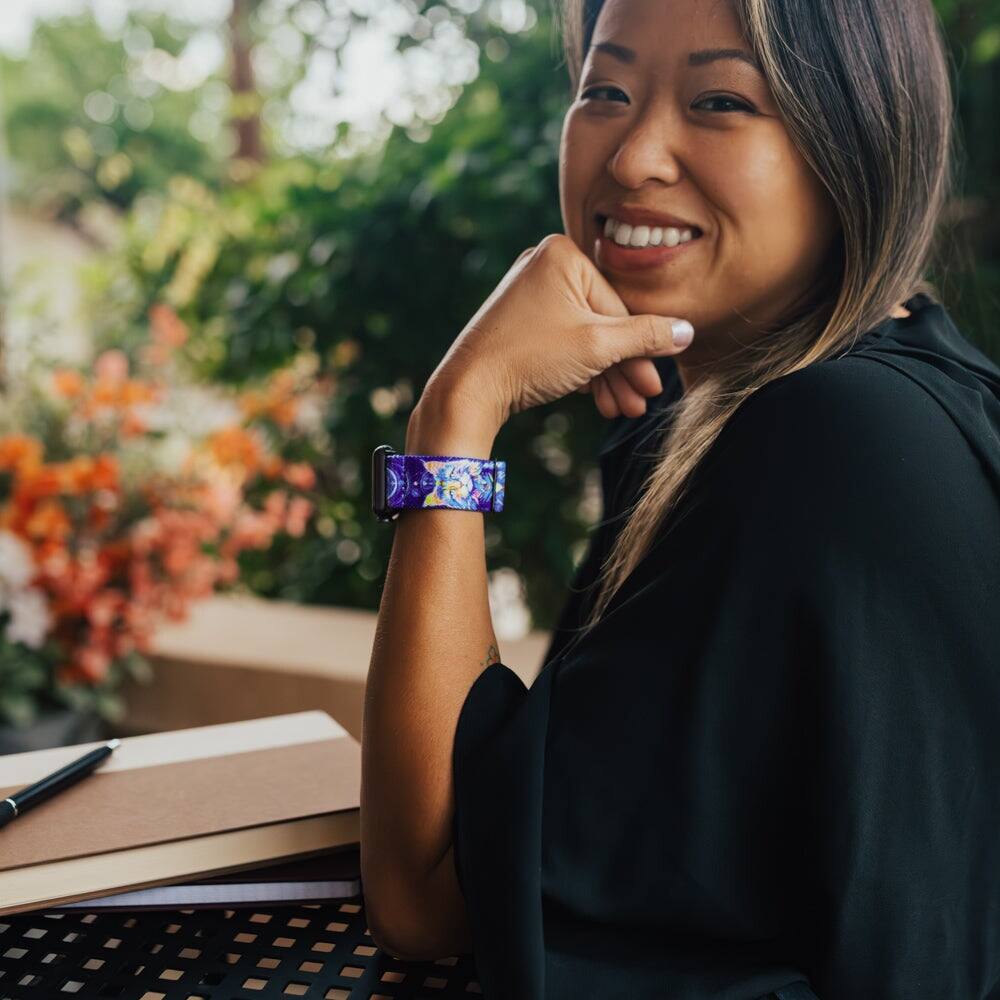 Alt View 3. ZOX - Enlightened Cat NFC Smartwatch Band, 22mm - Purple.