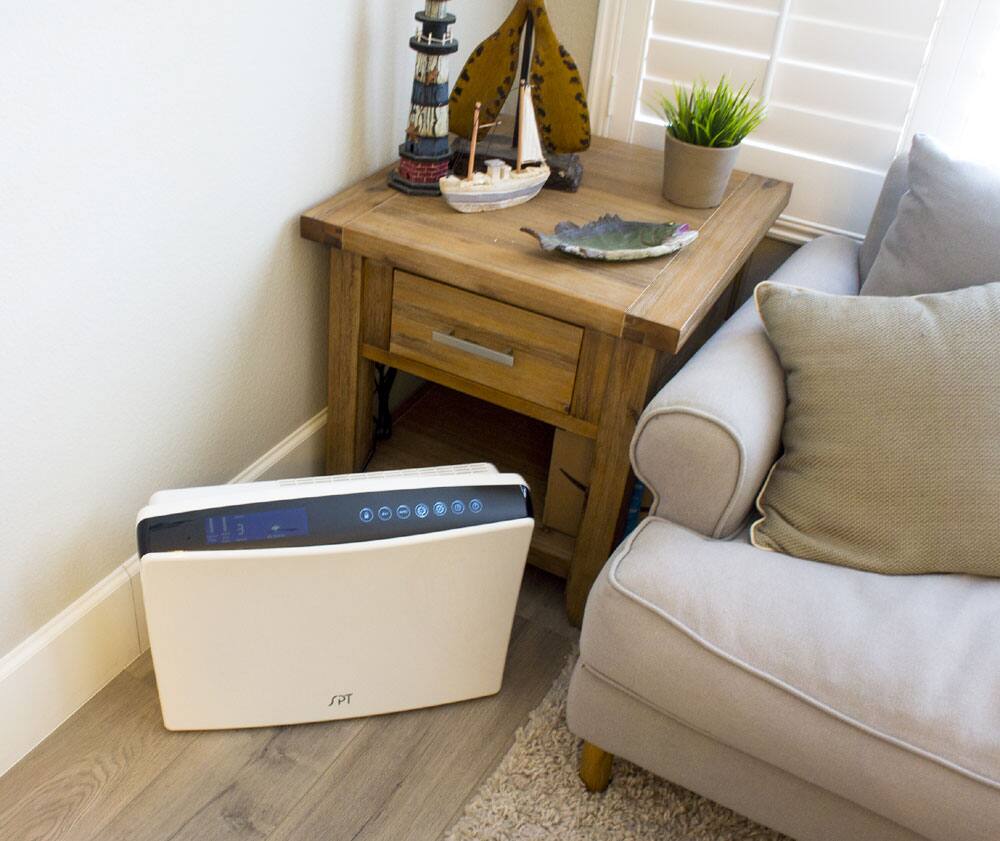 Alt View 1. SPT - Dual DC-Motor Air Cleaner with Air Quality Detector - White.