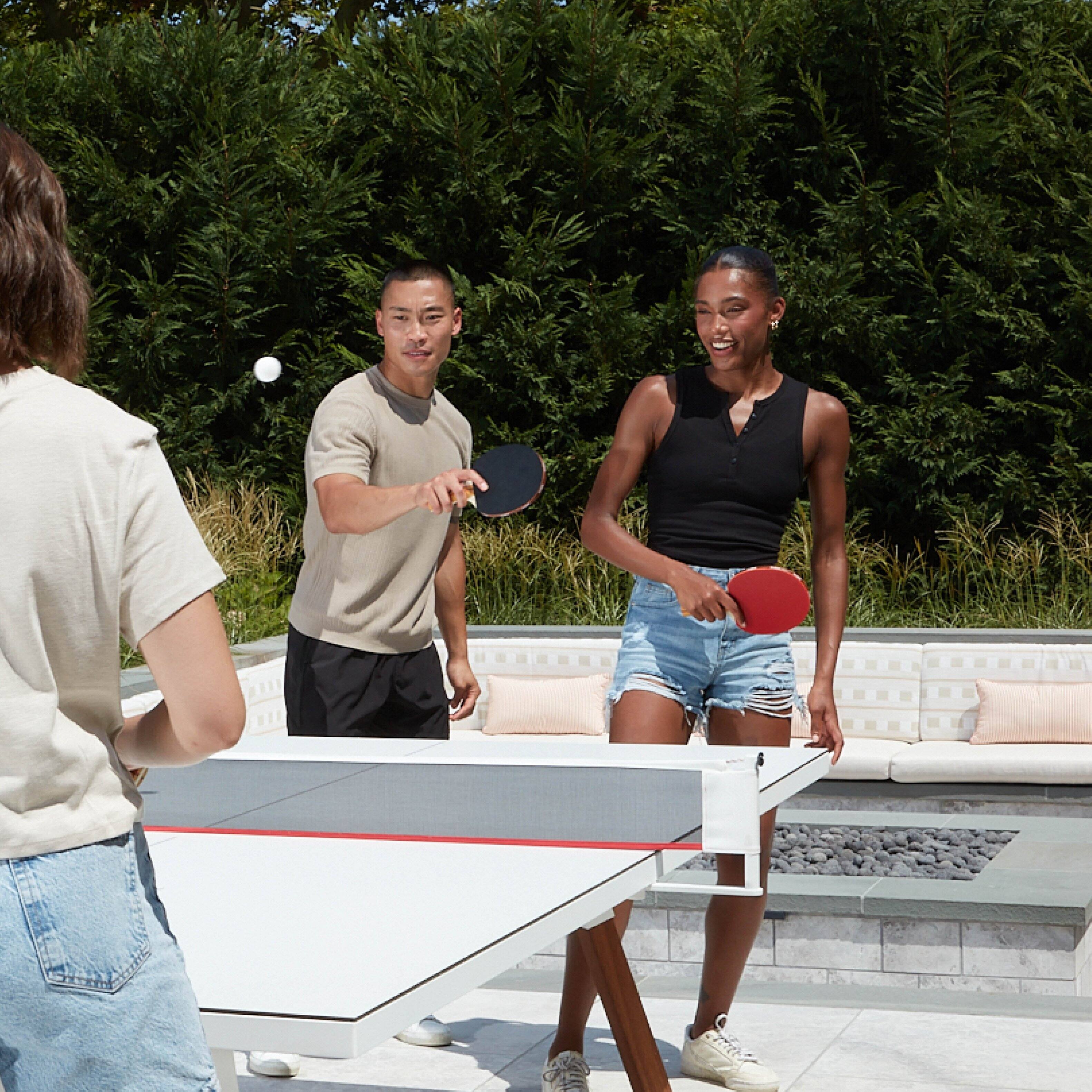 Alt View 2. ESPN - ESPN High Performance Ping Pong Paddle with Travel Case (ES-PP210) - Black.