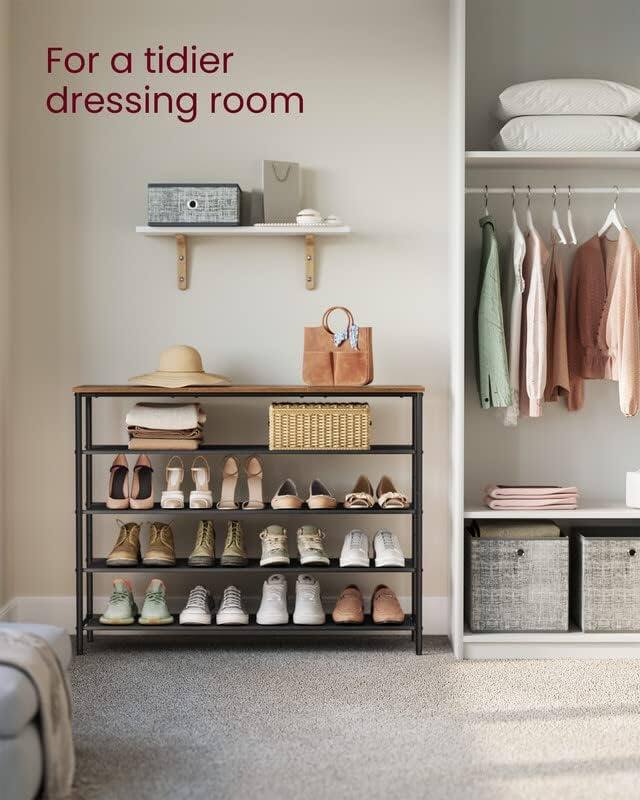 For a tidier dressing room