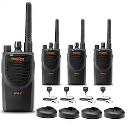 Motorola Solutions - 4 x Motorola BPR40 Mag One Series 4W 8-Channel UHF Two-Way Radio - Bundle - Black