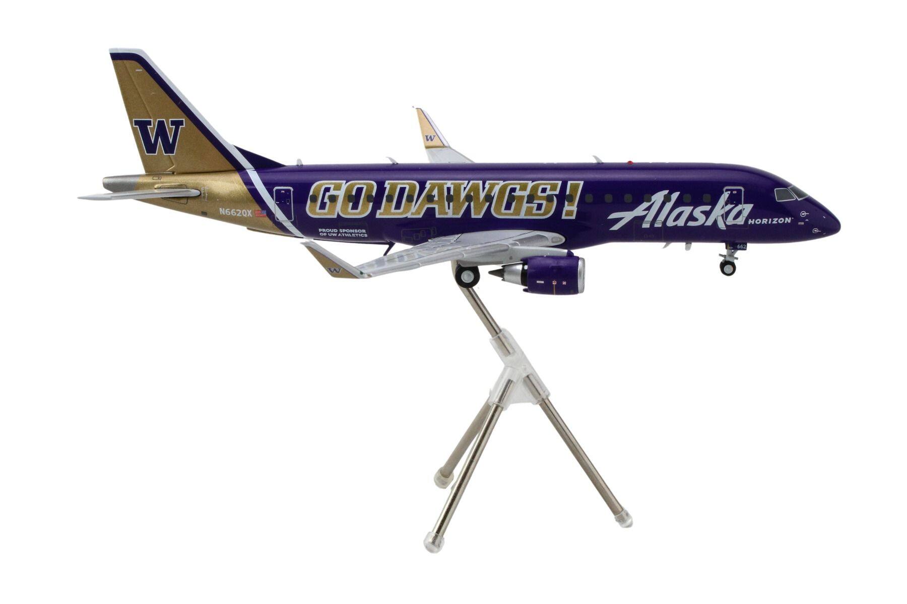 W N6620X W GO DAWGS!  
Alaska HORIZON  
PROUD SPONSOR  
UW ATHLETICS  
662