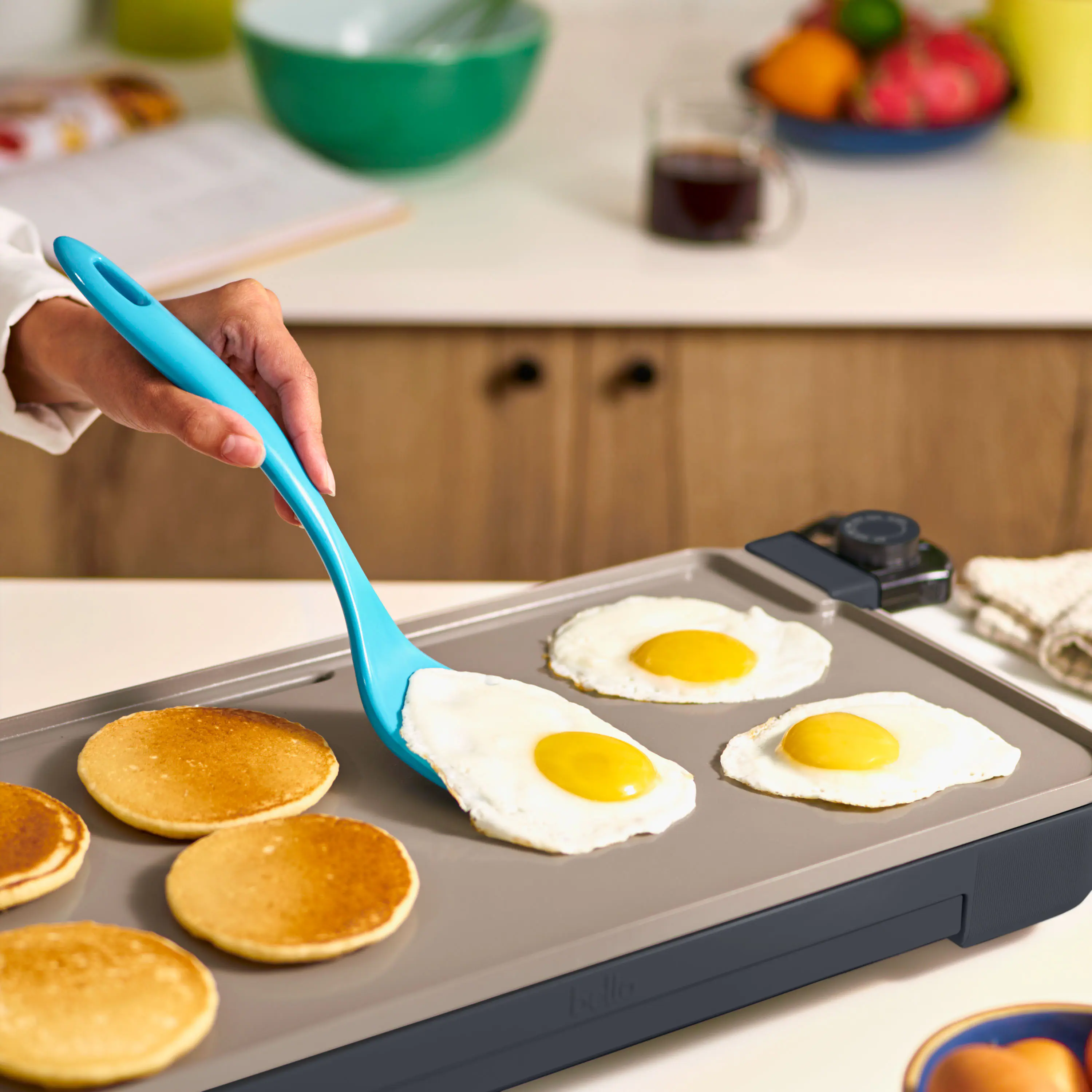 Alt View 2. Bella - 10" x 20" Electric Griddle with Warming Tray - Slate.