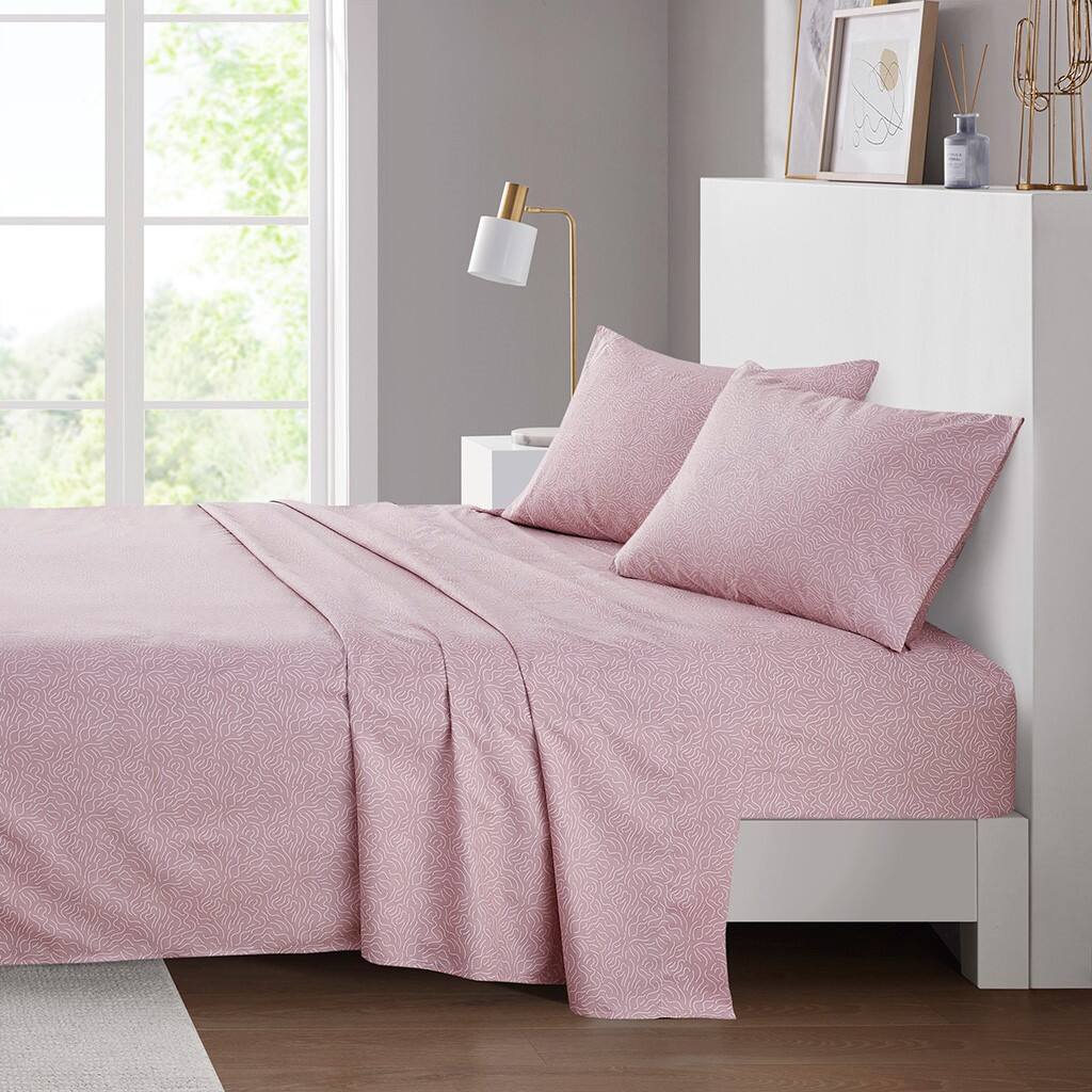 Alt View 1. Gracie Mills - Gracie Mills Giselle 4-Peice Wrinkle Free Printed Microfiber Sheet Set - Blush Waves.