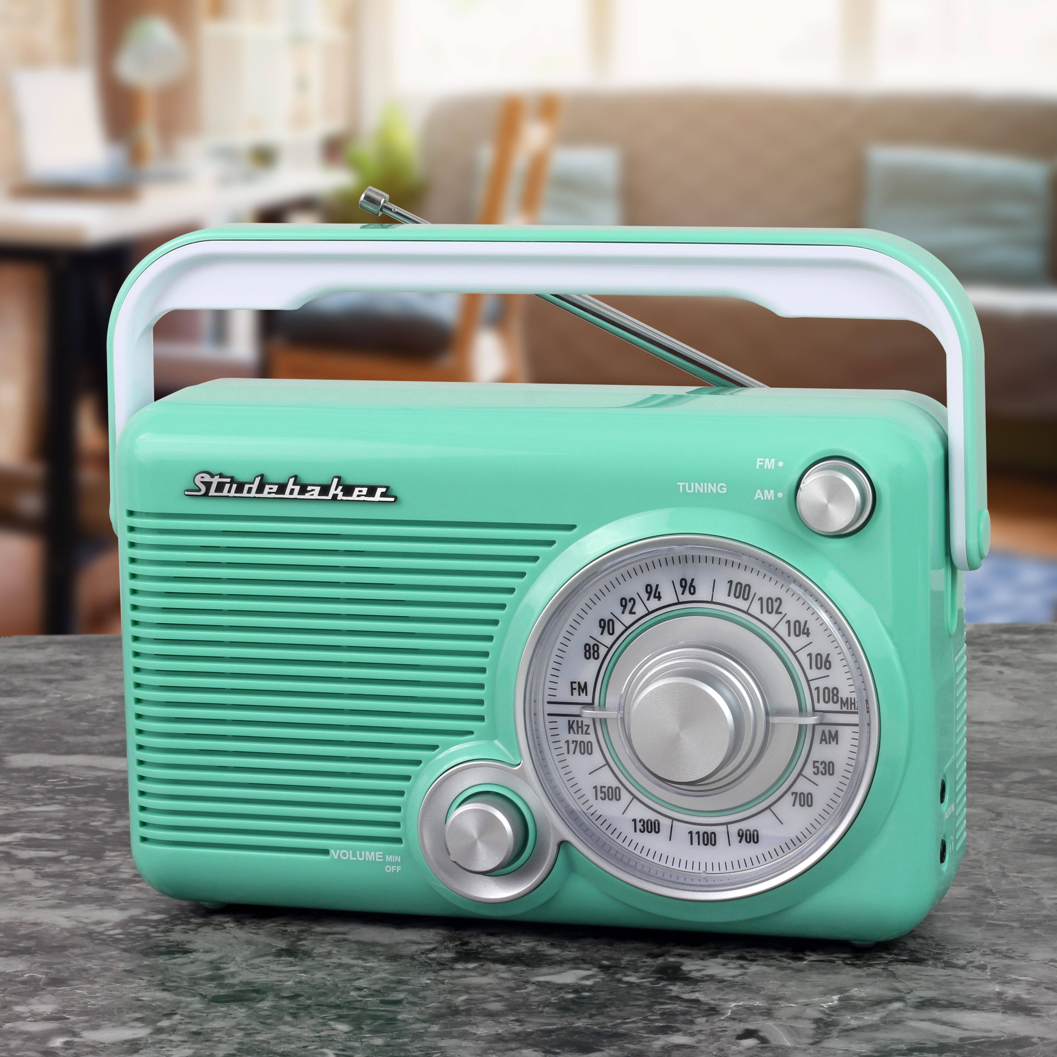 Studebaker TUNING FM AM VOLUME -m OFF  
FM: 94 92 90 88 KHz 1700 1500 1300  
AM: 96 100 102 104 106 108 MR 530 700 1100 900